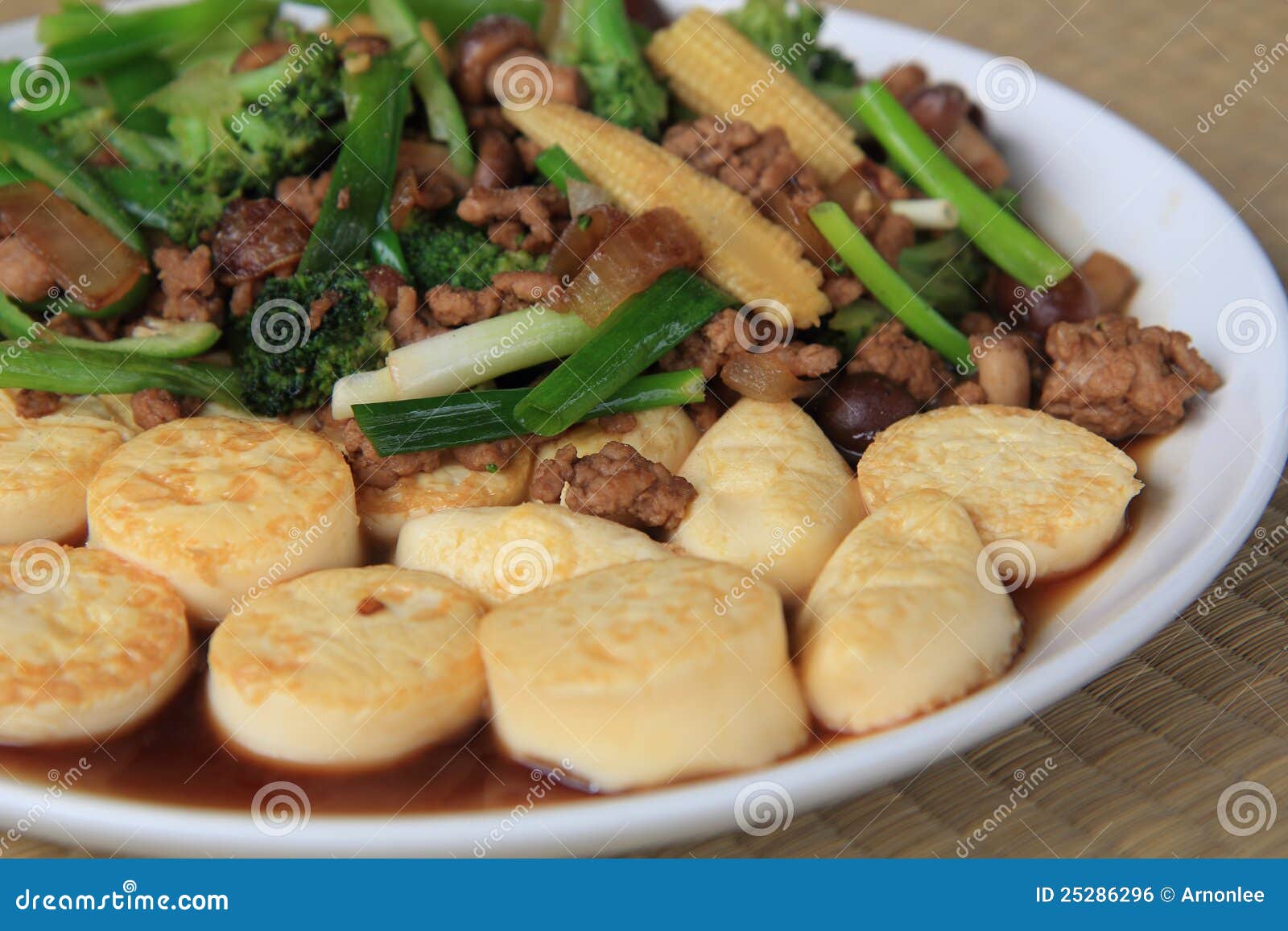 Tofu Stir Fried with Mix Vegetable Stock Photo - Image of meal, chinese