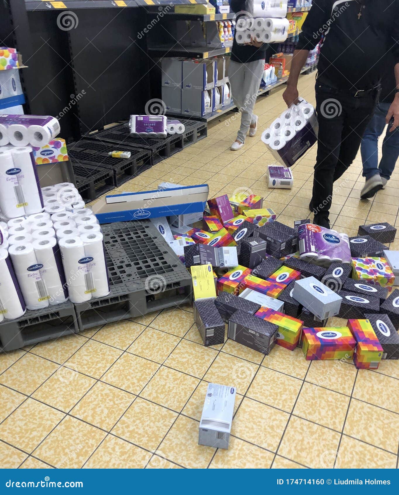 Toilet Paper at Aldi Australia Melbourne Editorial Image Image of crisis, paper 174714160