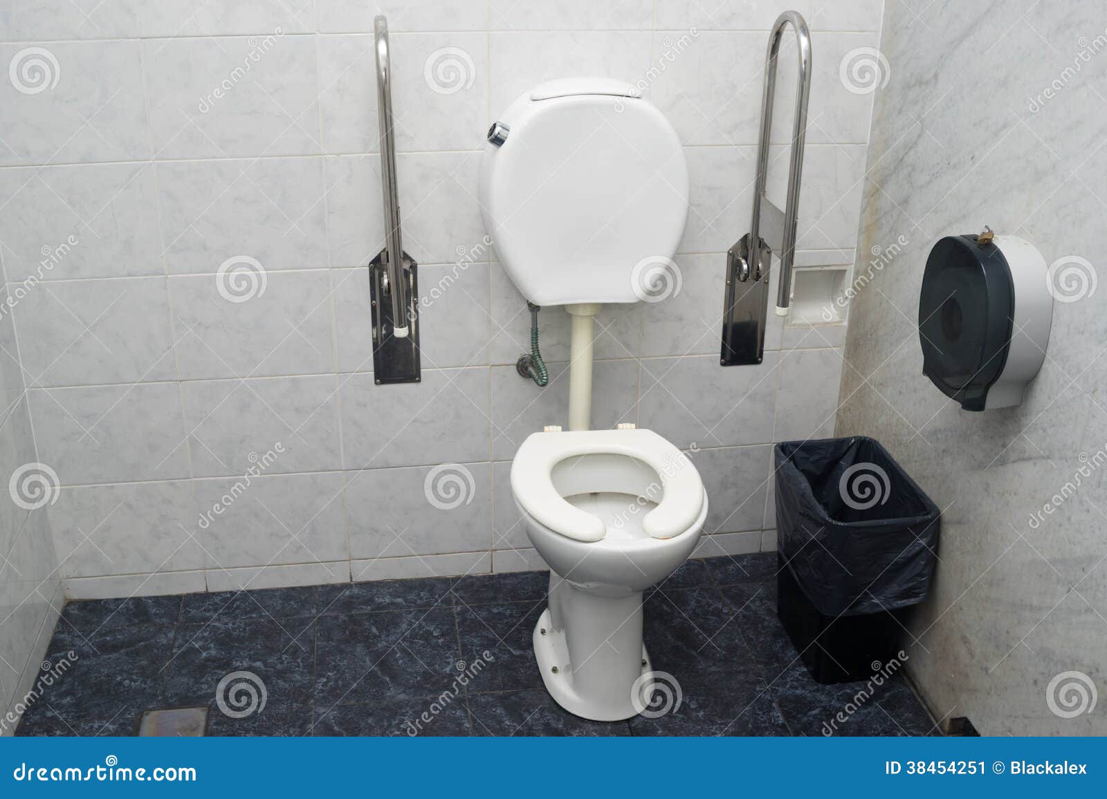 tobben Verbinding verbroken Hinder Toilet voor gehandicapten stock afbeelding. Image of toilet - 38454251