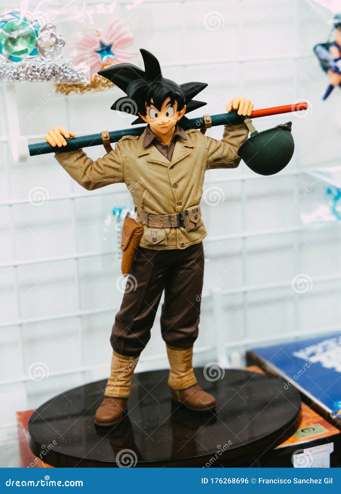 Tokyo Japan 10092019 Filho Goku De Bola De Dragão Em Posição Silenciosa Com  Sua Bengala Mágica Imagem de Stock Editorial - Imagem de série, filho:  176269339