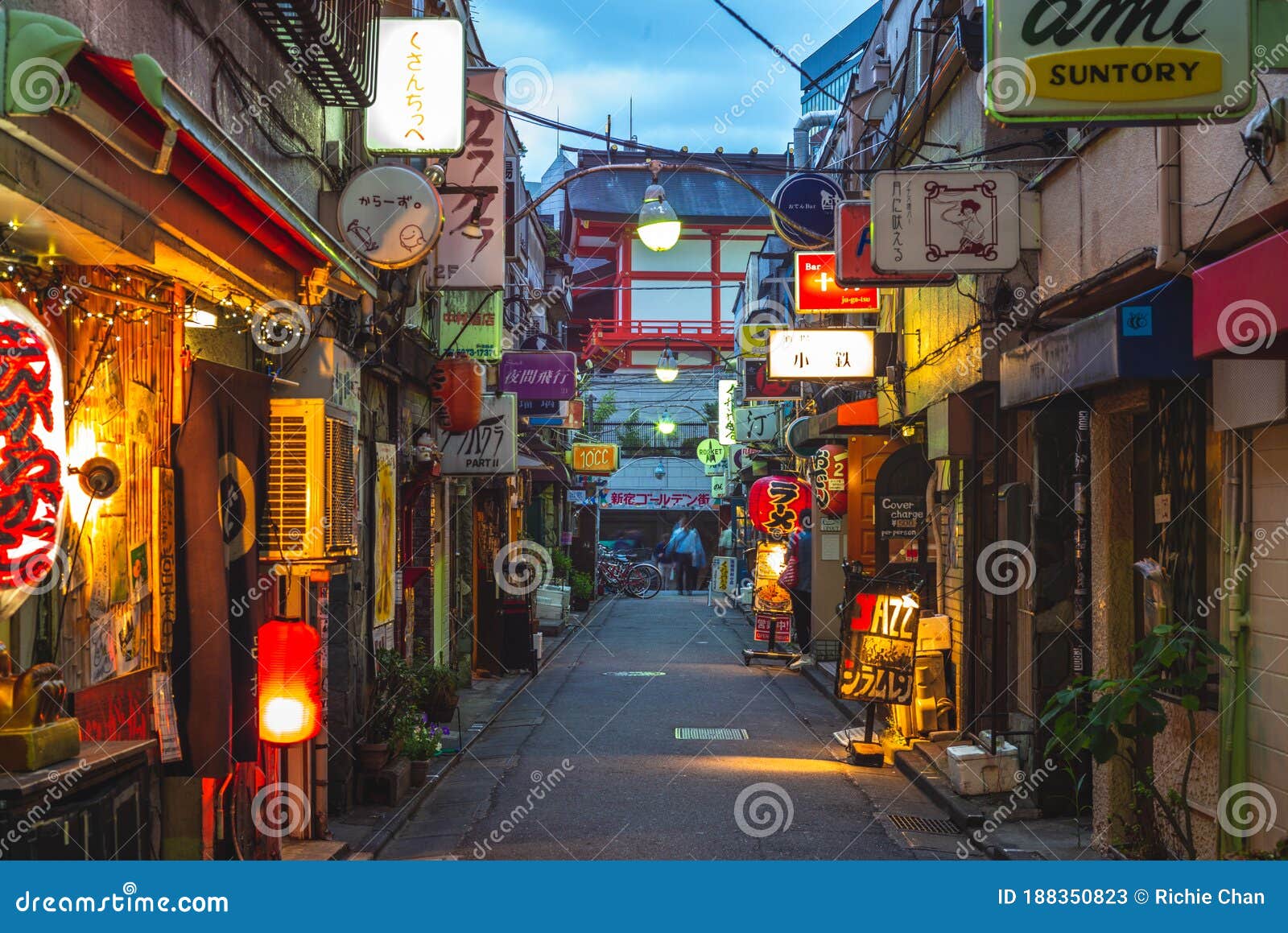 Club Alleyway Night Photos Free Royalty Free Stock Photos From Dreamstime