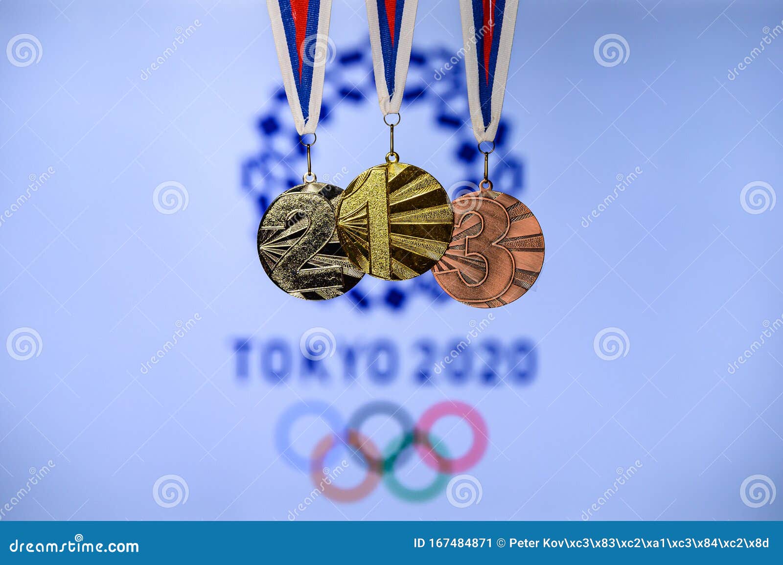 Medals tokyo 2020 olympic games Plastic podiums,