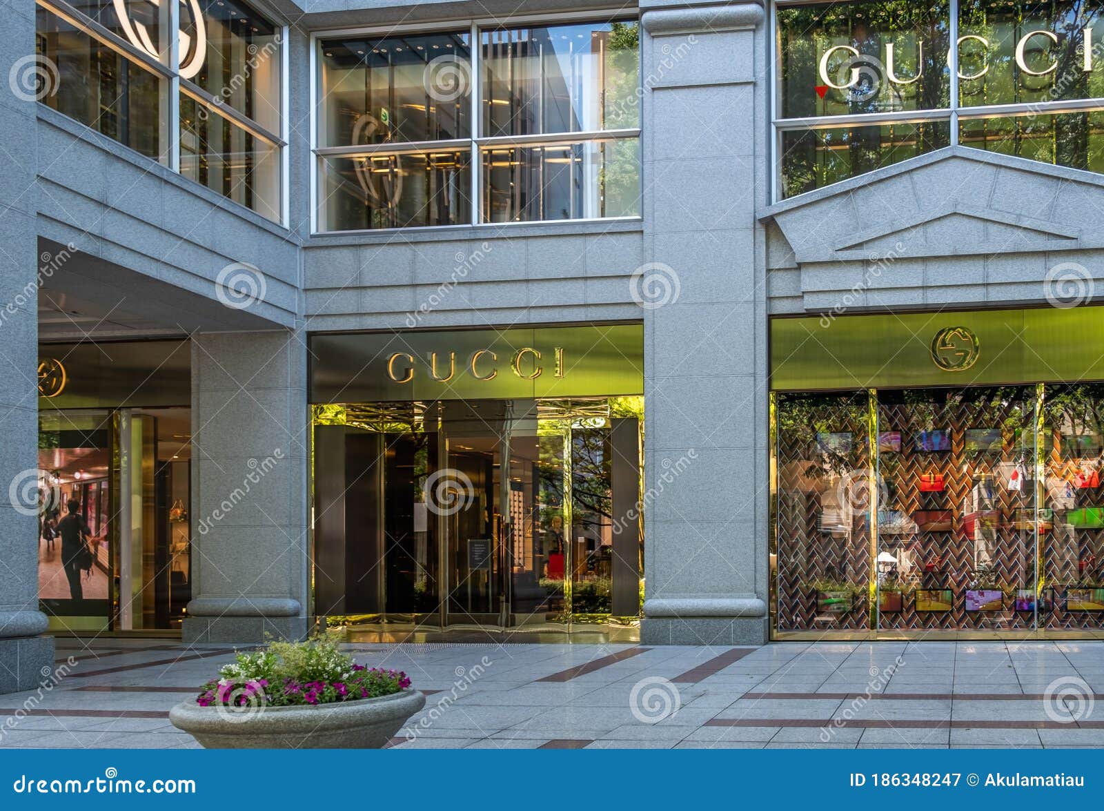 Gucci flagship store, London  Retail design, Design, Gucci store nyc