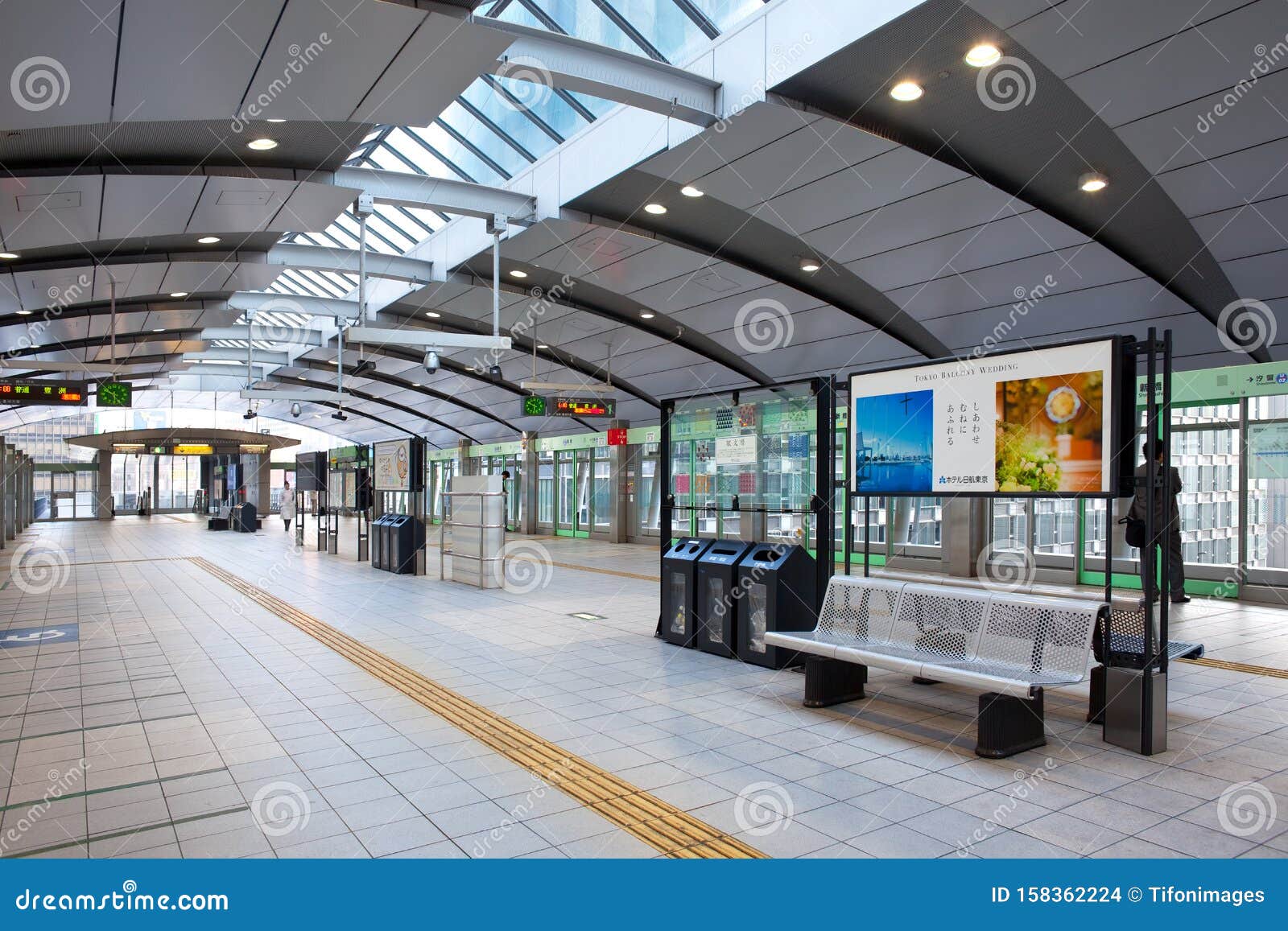 Shimbashi Station Platform For Yurikamome Monorail Line Editorial Stock Image Image Of Japan Illuminated