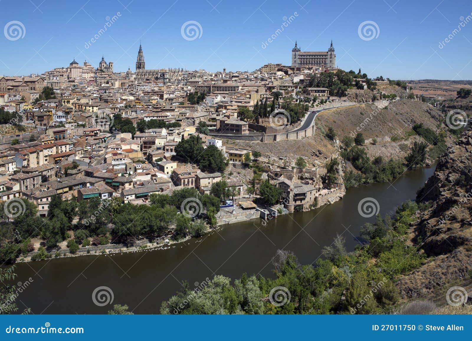 toledo alcazar - la mancha - spain