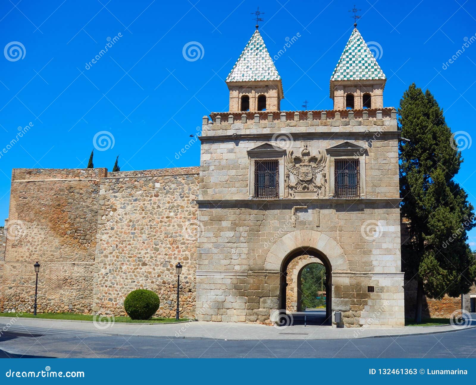 toledo puerta de bisagra door in spain