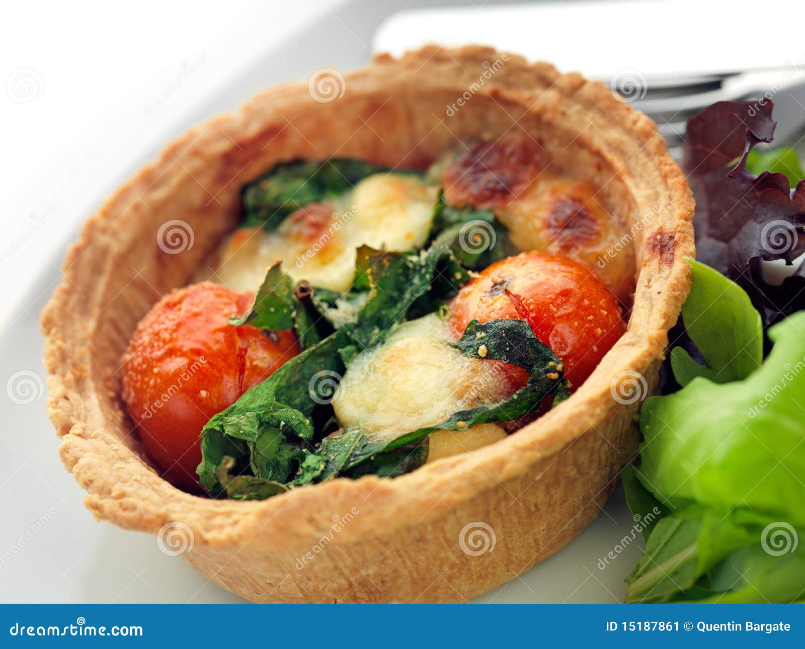 Tomate-, Mozzarella-und Basilikum-Törtchen Stockbild - Bild von ...