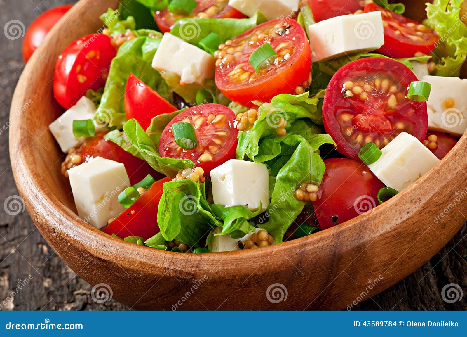 Tomatensalade Met Sla, Kaas Stock Foto Image of sluit, gastronomisch