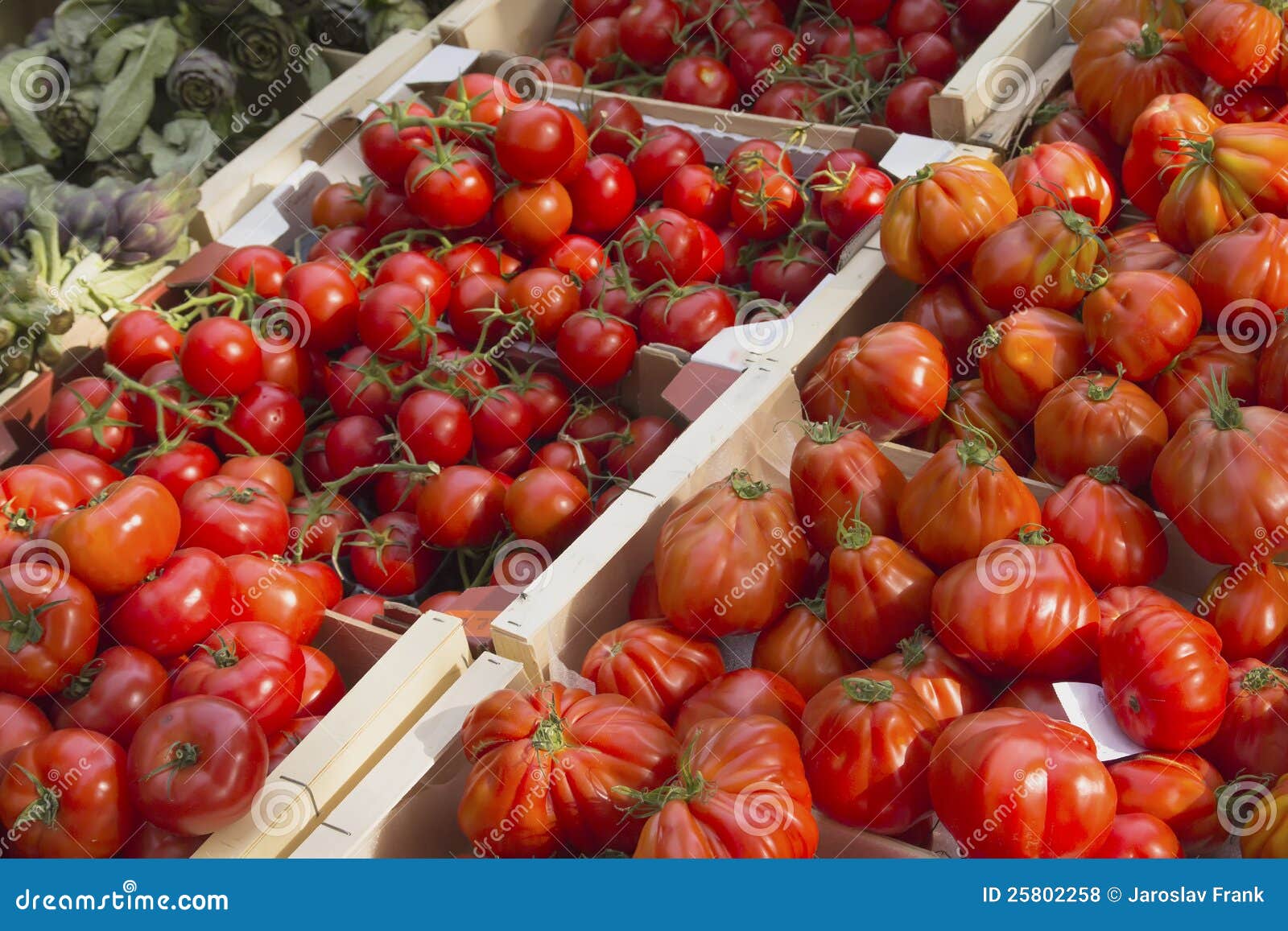 Tomatoes At The Market Royalty Free Stock Photos - Image: 25802258