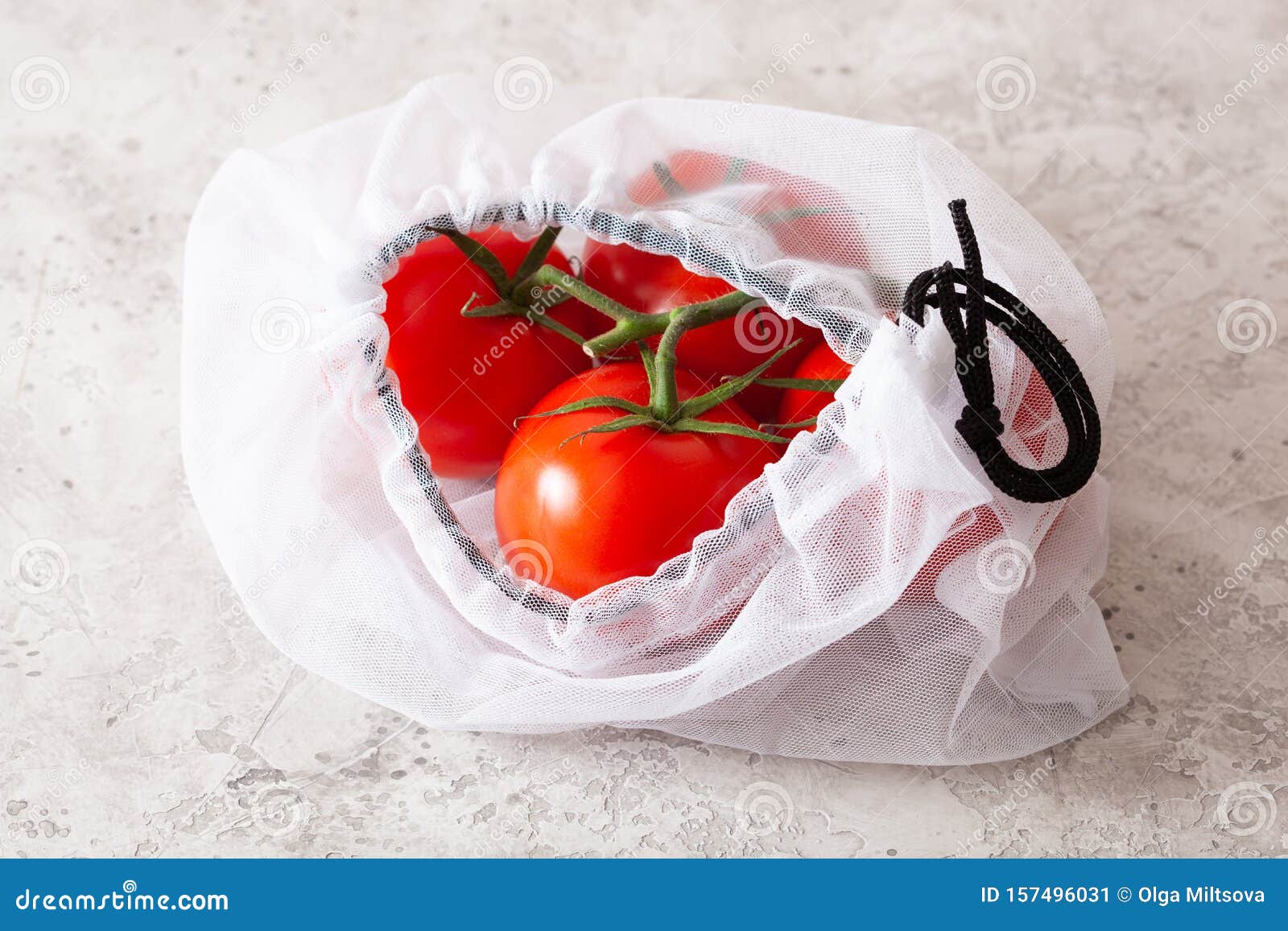 Tomatoes in Reusable Mesh Nylon Bag, Plastic Free Zero Waste Concept