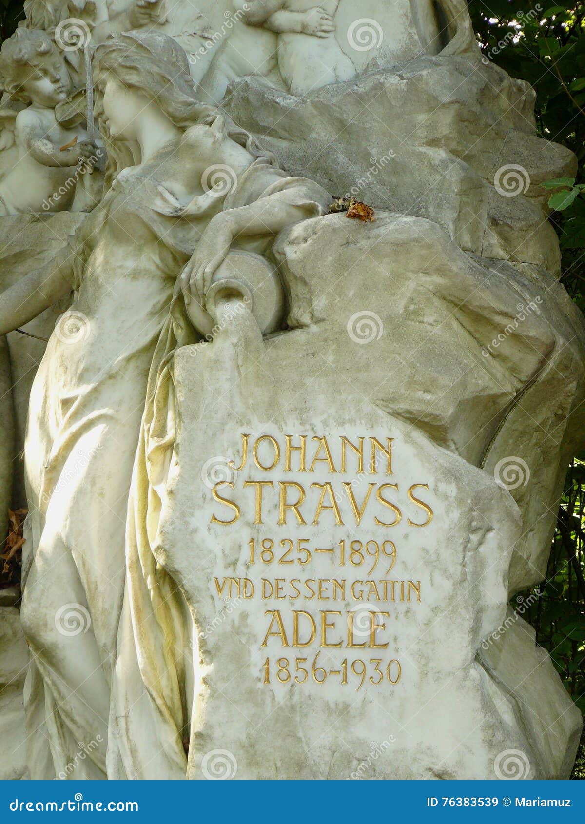 tomb of johann strauss son in vienna