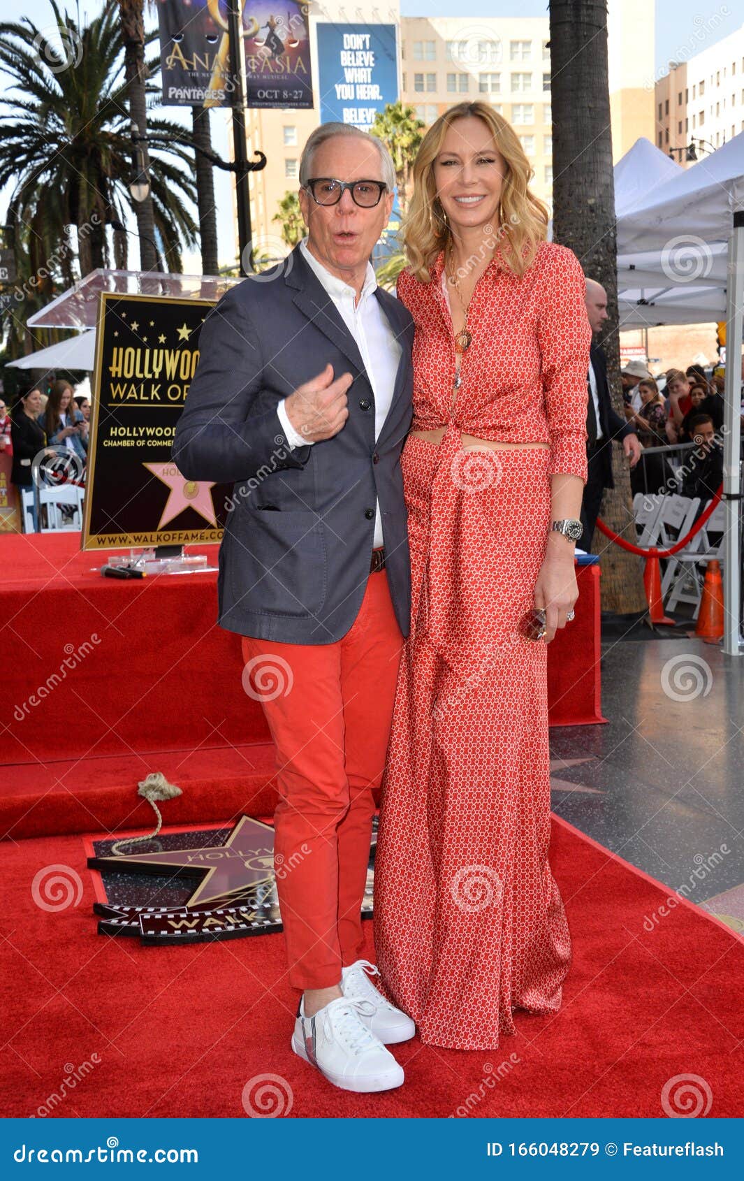Kilauea Mountain applaus personeel Tommy Hilfiger & Dee Ocleppo Hilfiger Editorial Stock Image - Image of  fame, event: 166048279