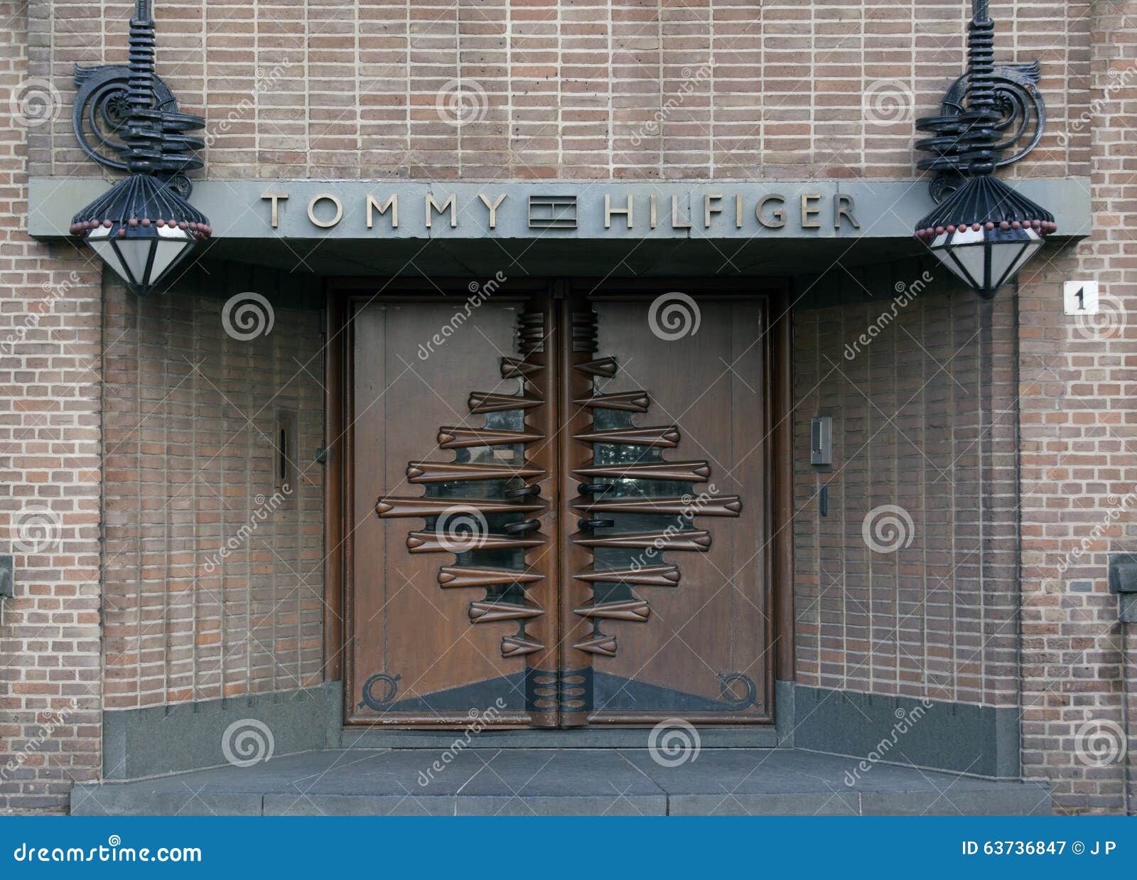 tommy hilfiger corporate office