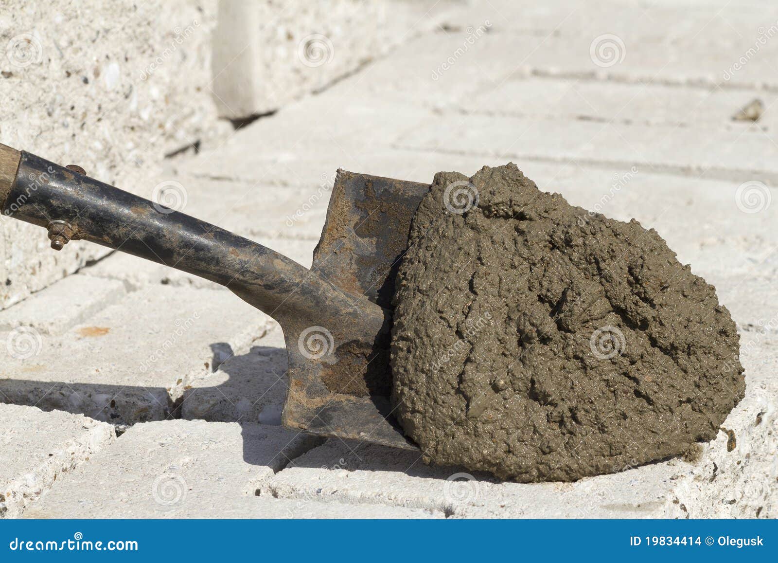 Tool shovel cement stock photo. Image of tool, steel - 19834414