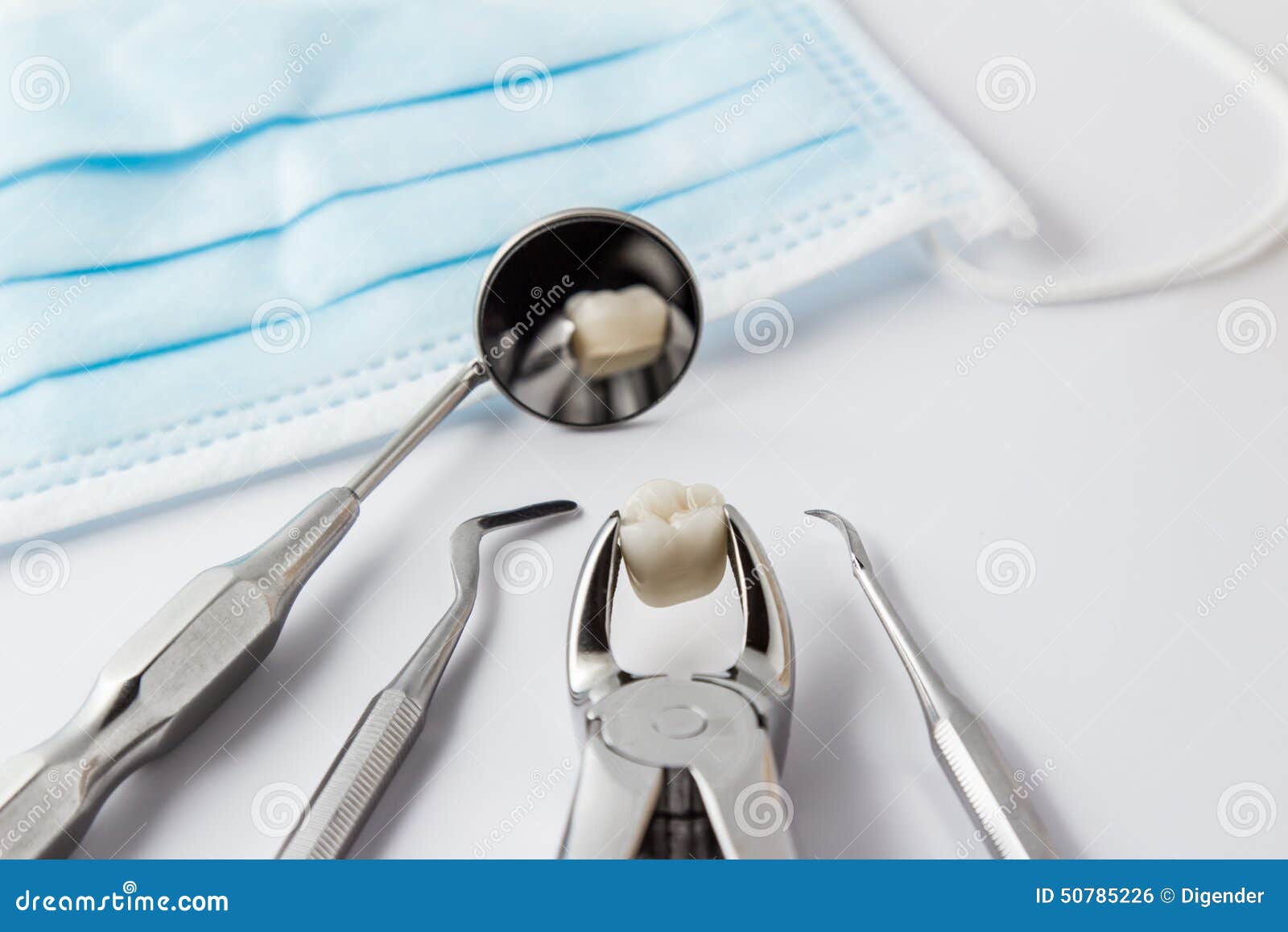 tooth extraction concept