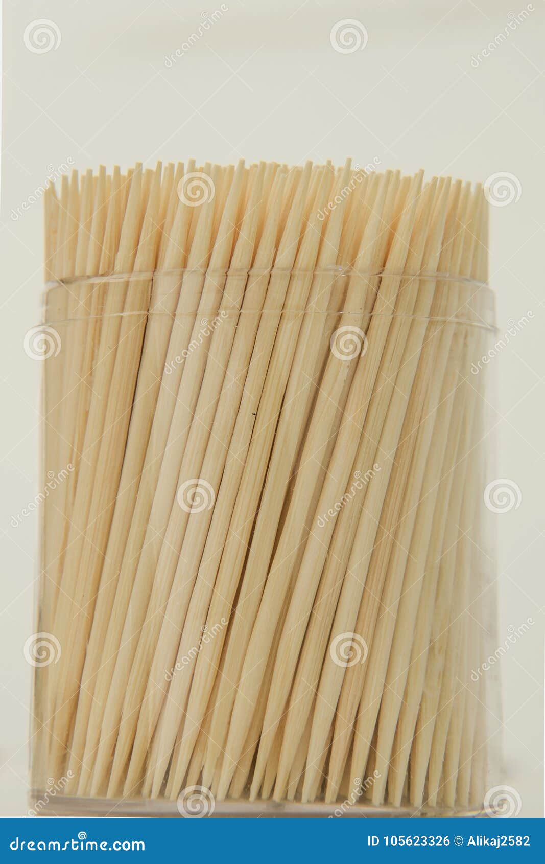 Toothpicks En El Fondo Blanco Foto de archivo Imagen de objeto, limpio 105623326
