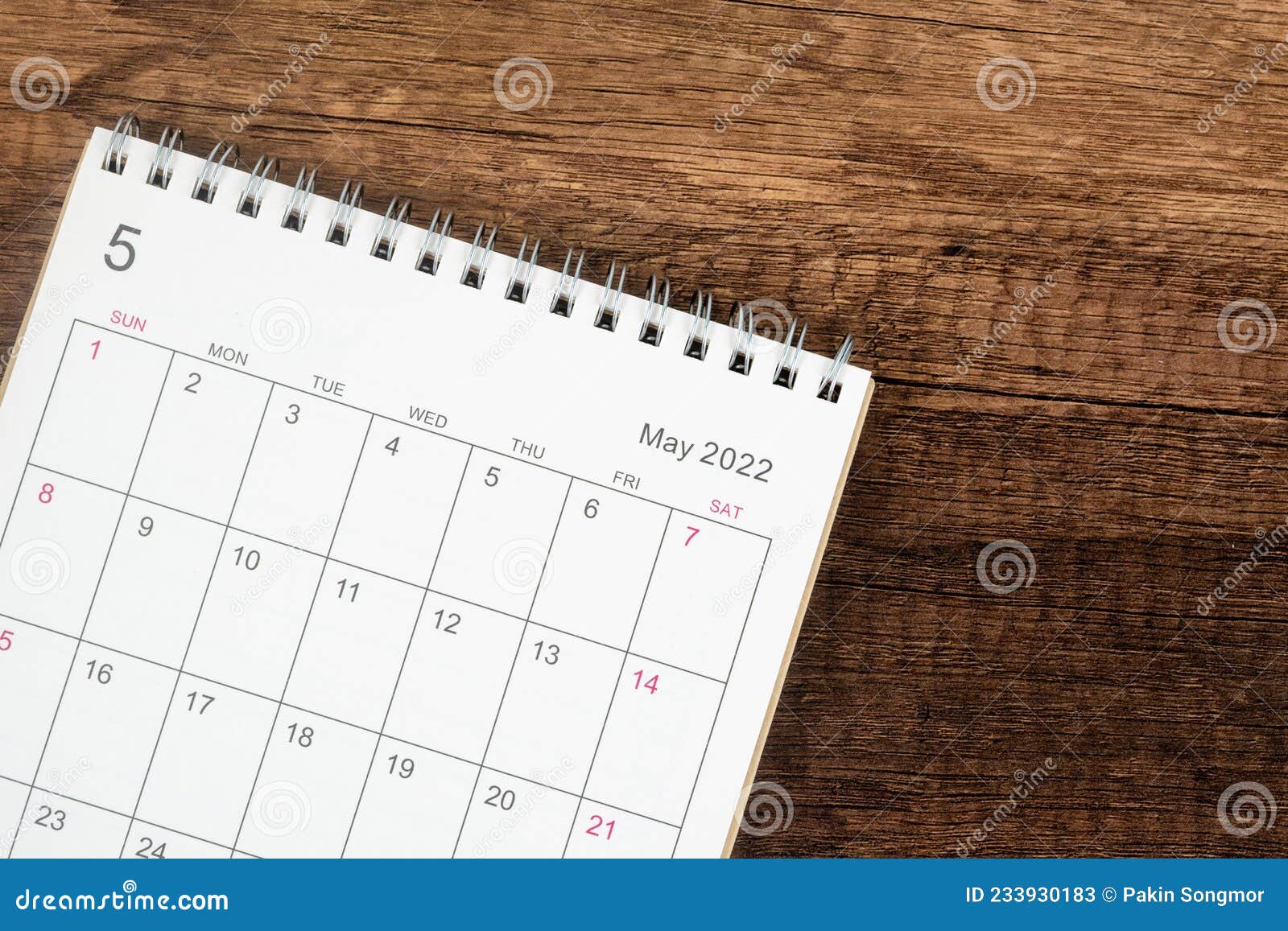 Top View Calendar Desk 2022, Calendar Planning In May Month On Wooden Table Background Stock Image - Image Of Notepaper, Empty: 233930183