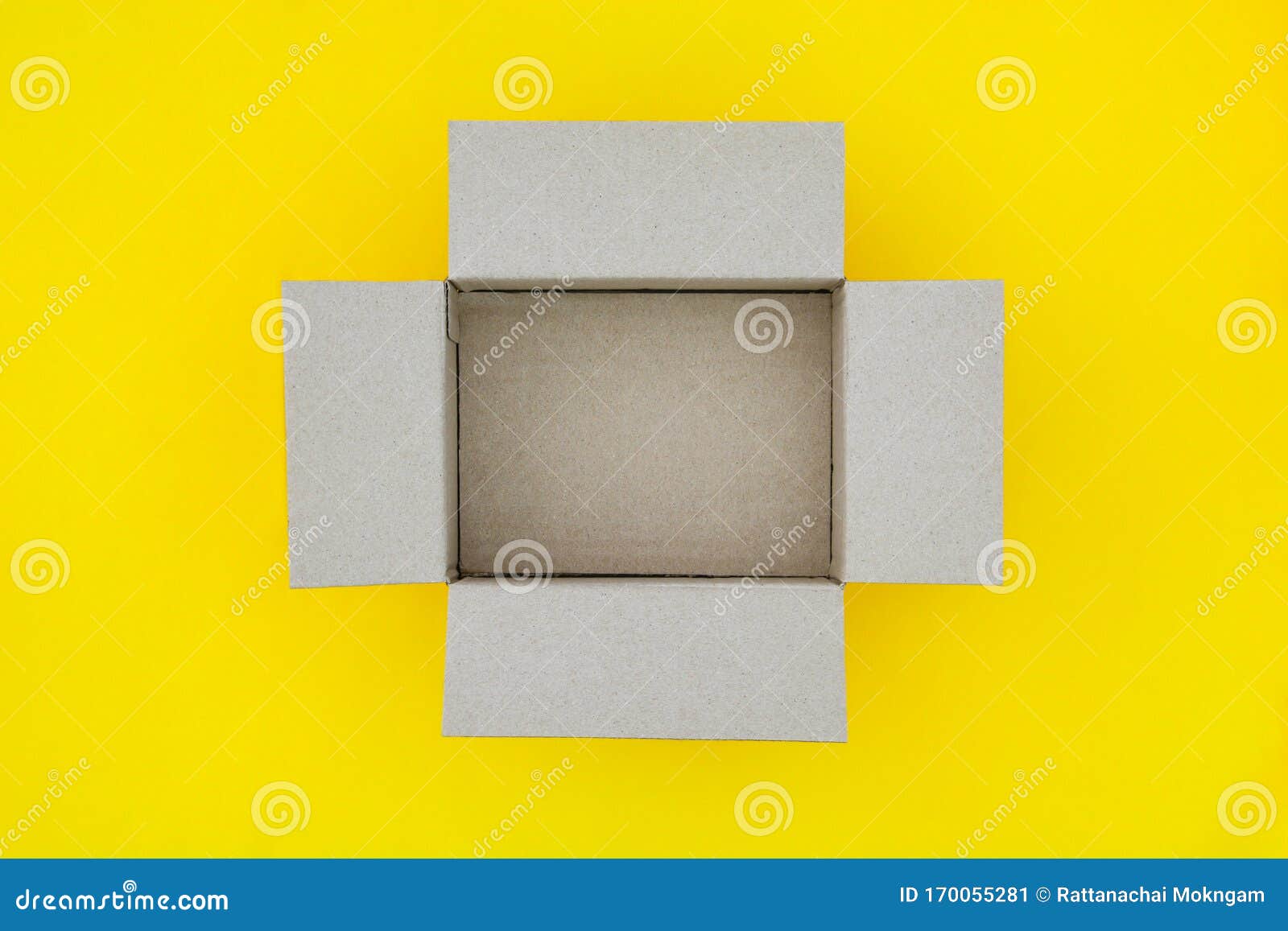 Download 1 295 Top View Open Box Yellow Photos Free Royalty Free Stock Photos From Dreamstime Yellowimages Mockups