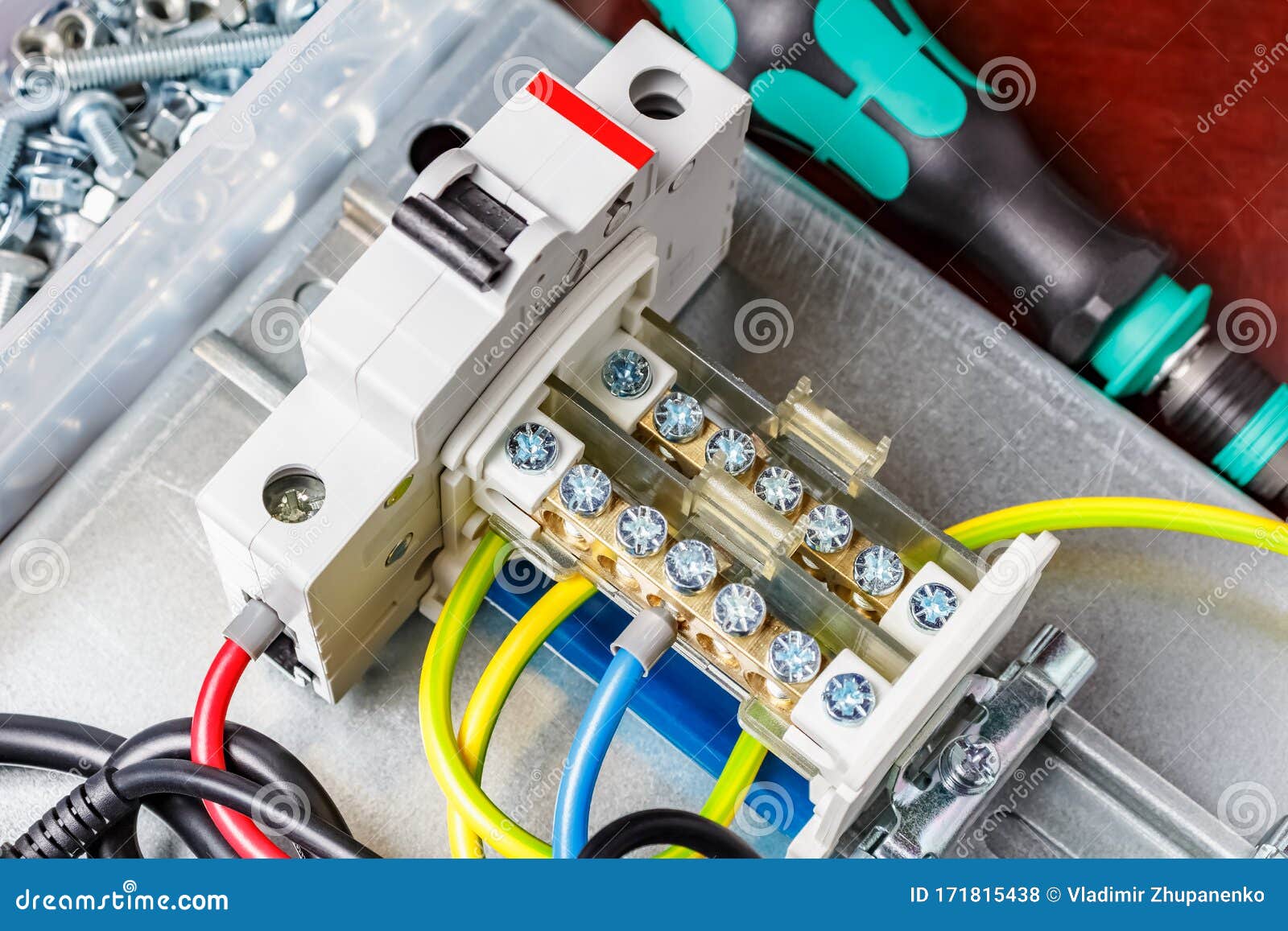 Circuit on sale breaker screwdriver
