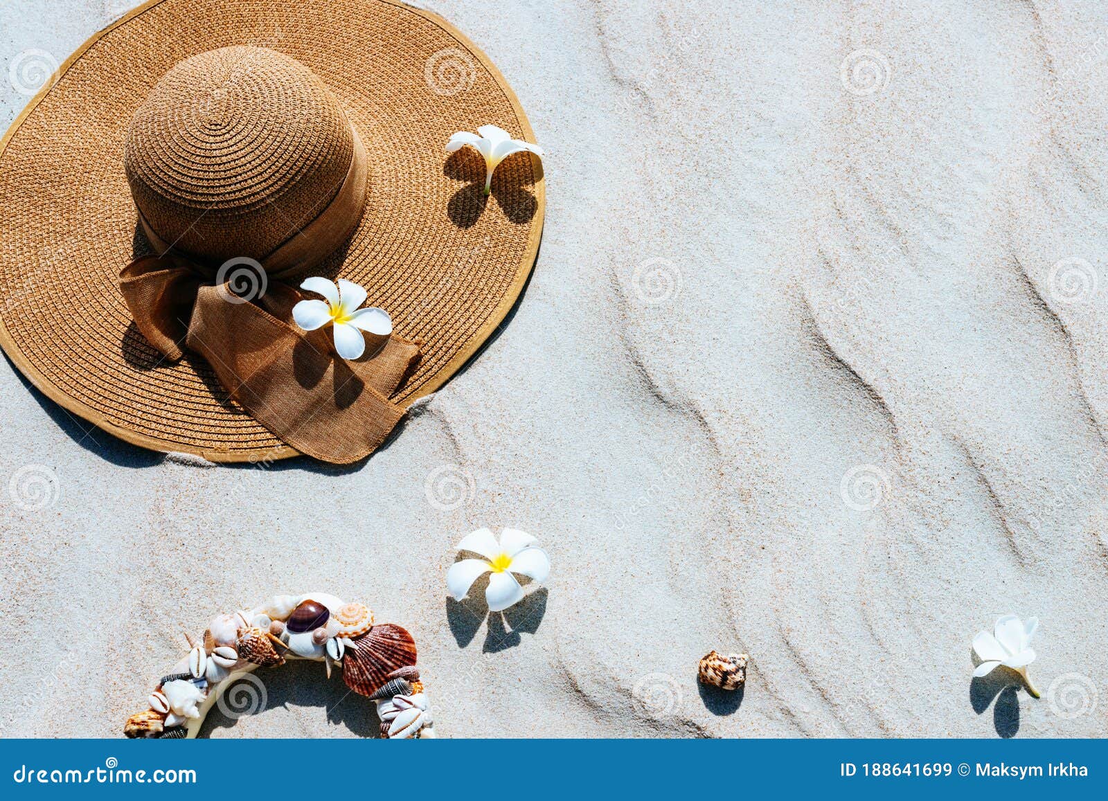 Top View of a Straw Hat on a Sand Beach. the Concept of Rest and Travel ...