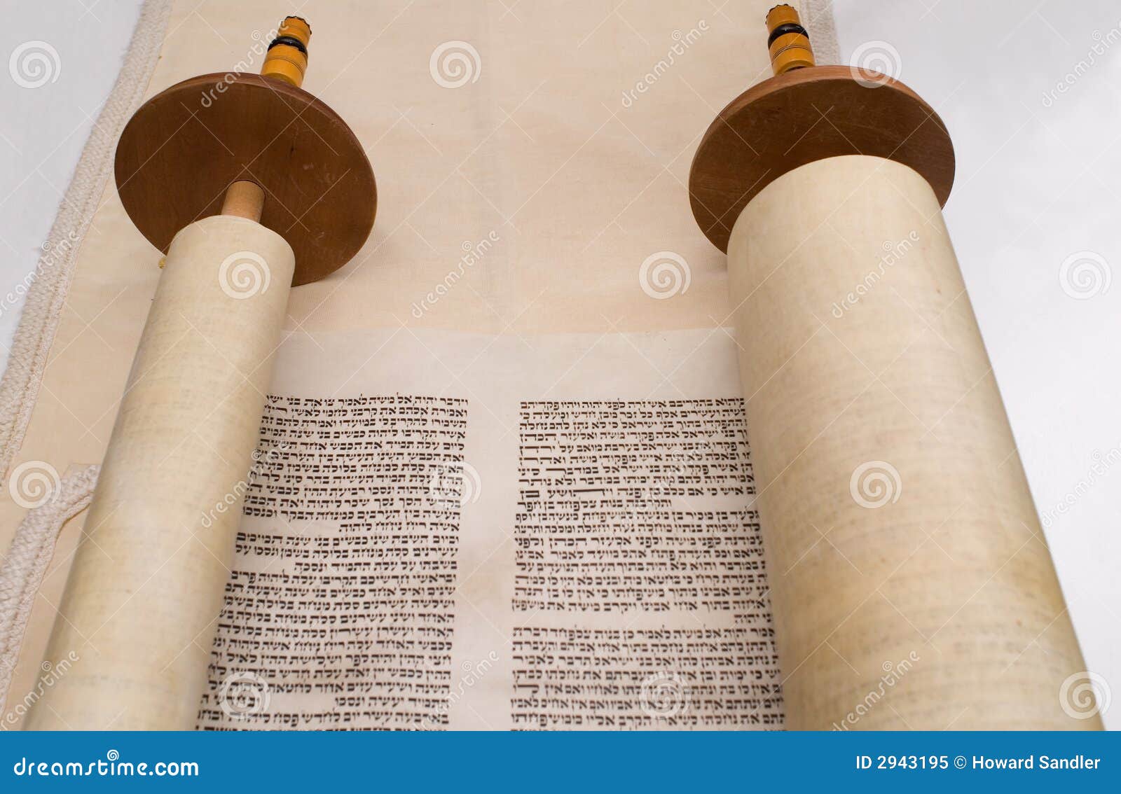 torah scroll perspective view