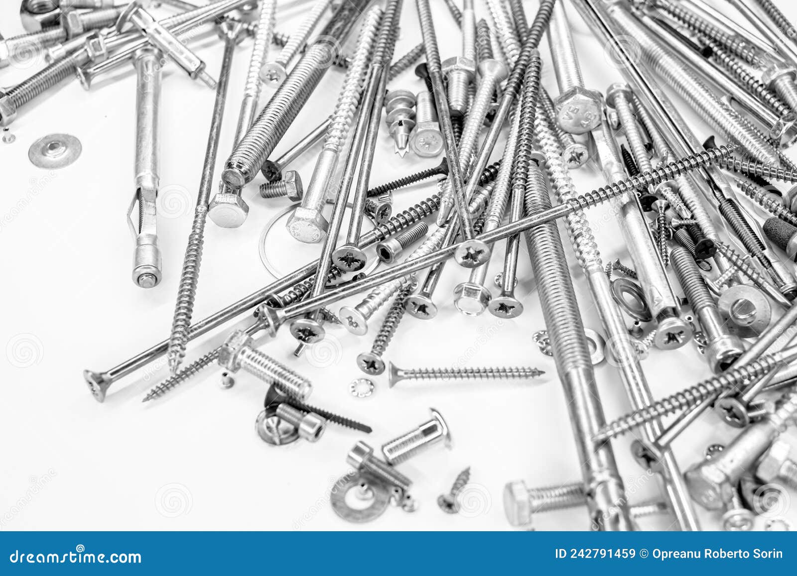 Tornillos y arandelas imagen de archivo. Imagen de industria 242791459