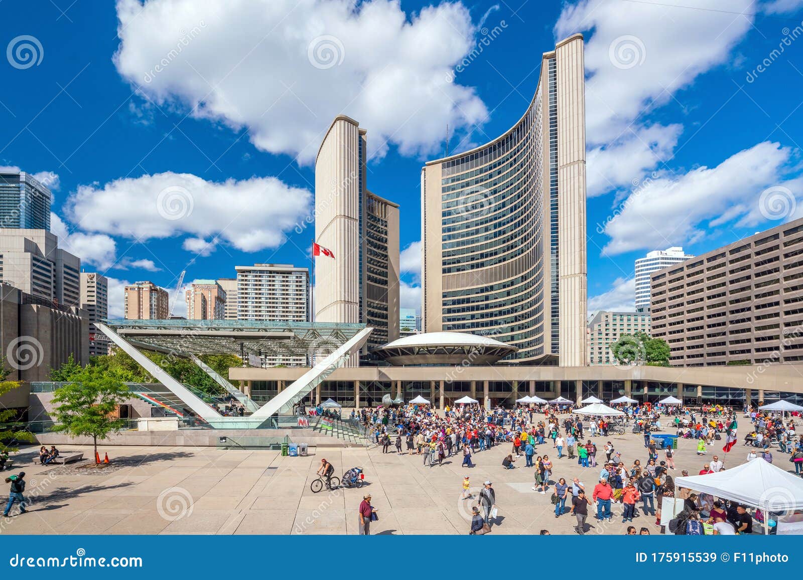 Toronto City Hall And Nathan Phillips Square Editorial Stock Image Toronto City Hall And Nathan Phillips Square Editorial Stock Image