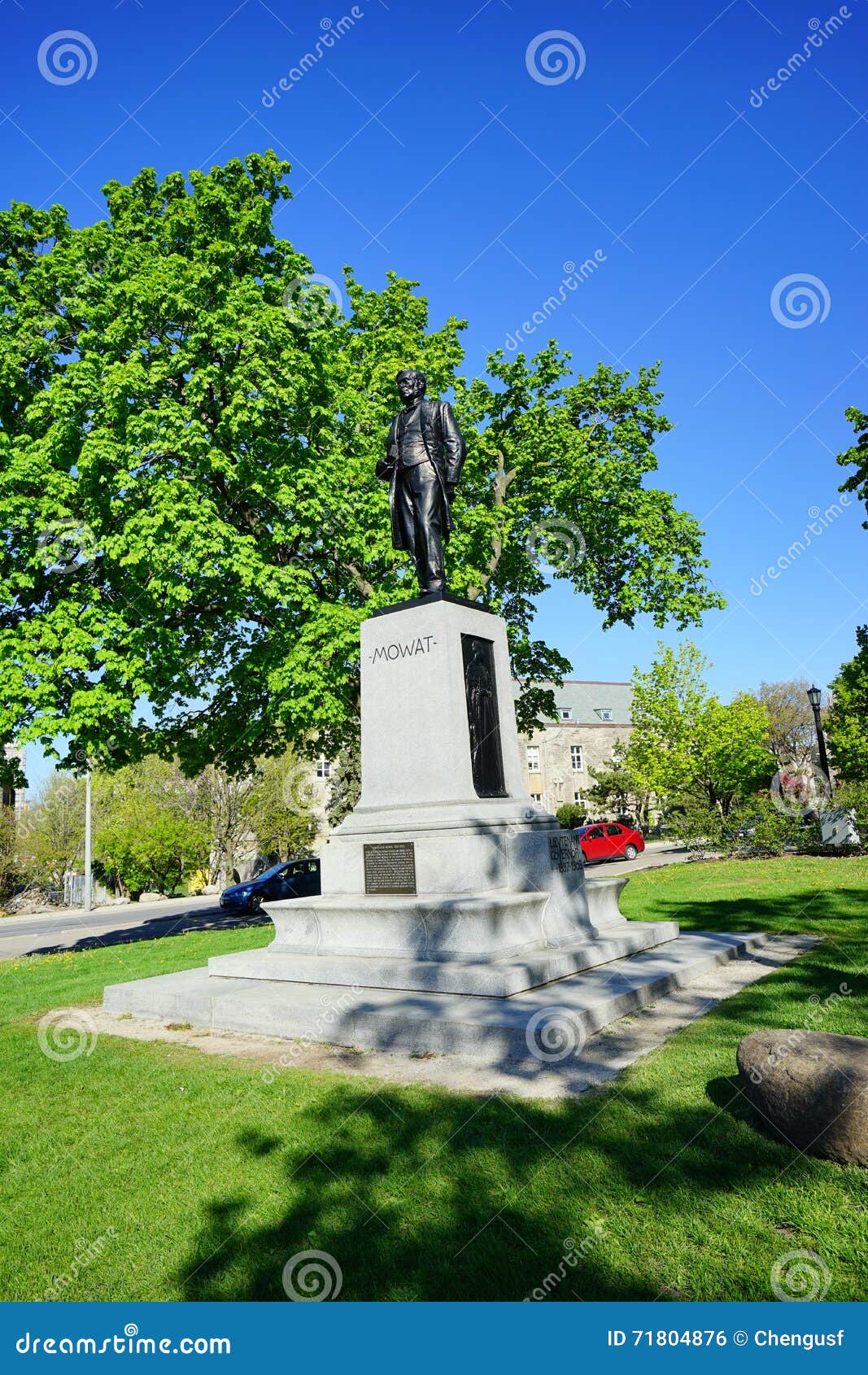 Toronto downtown statue stock photo. Image of bookstore 71804876