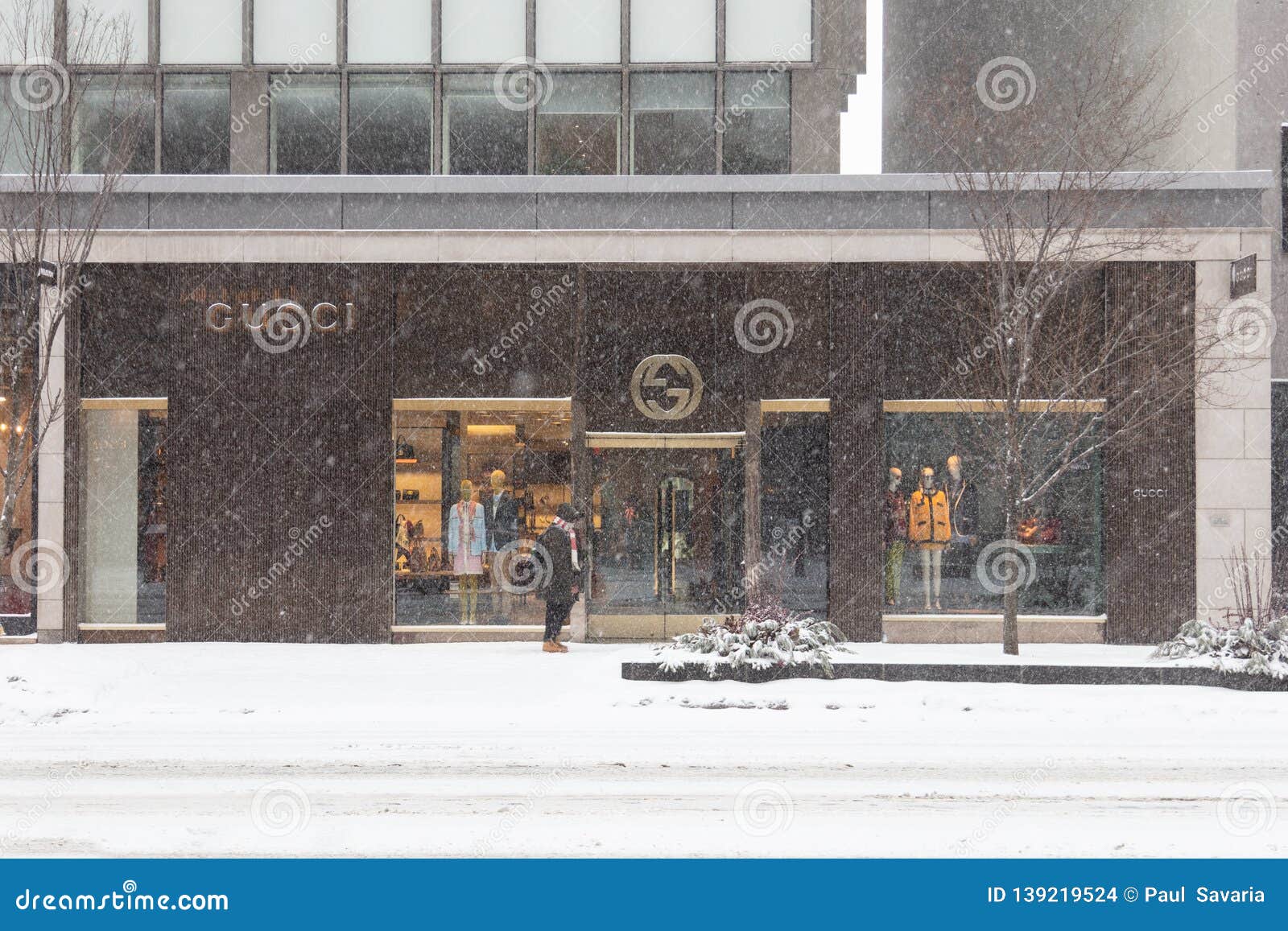 gucci store bloor