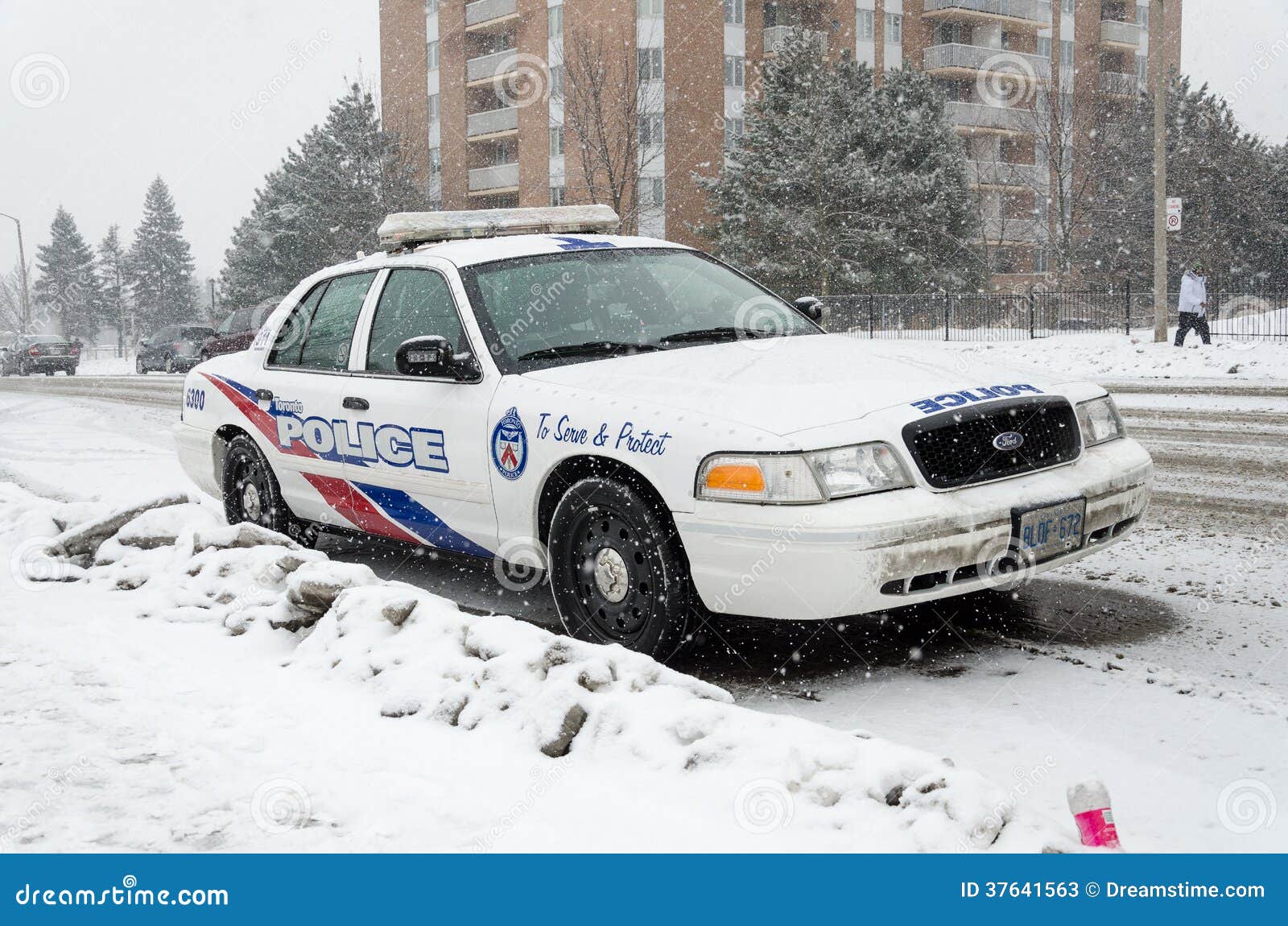 Toronto Police Car Under the Snow Editorial Stock Photo Image of protection, protect 37641563