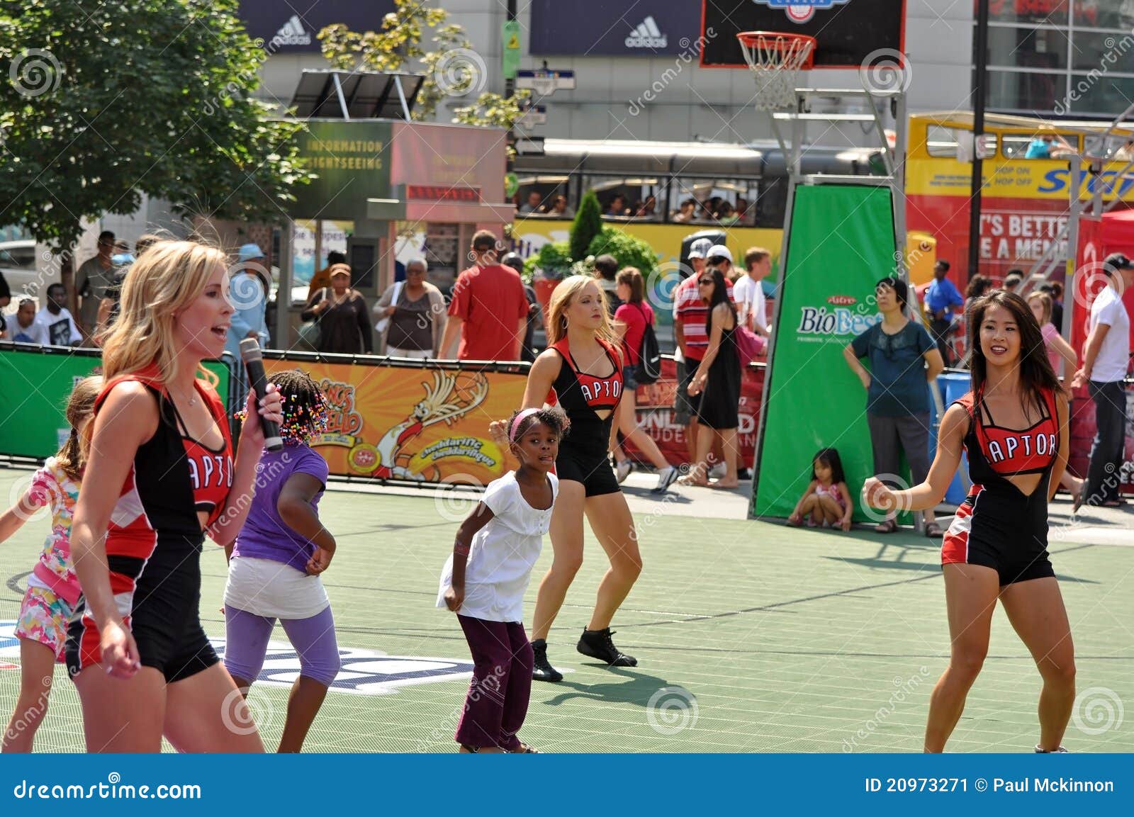 Toronto Raptors Cheerleaders Teach Class Editorial Photo Image of