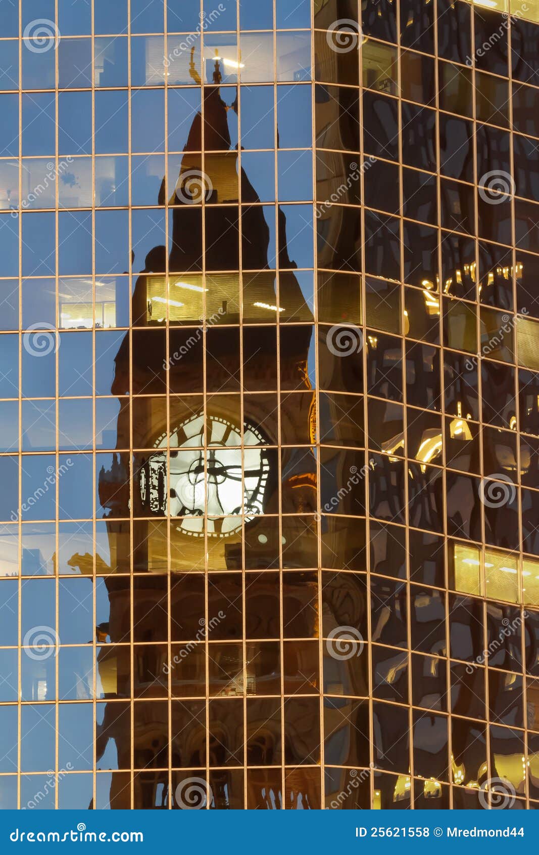 Torre de Bell foto de archivo. Imagen de azul, afuera 25621558