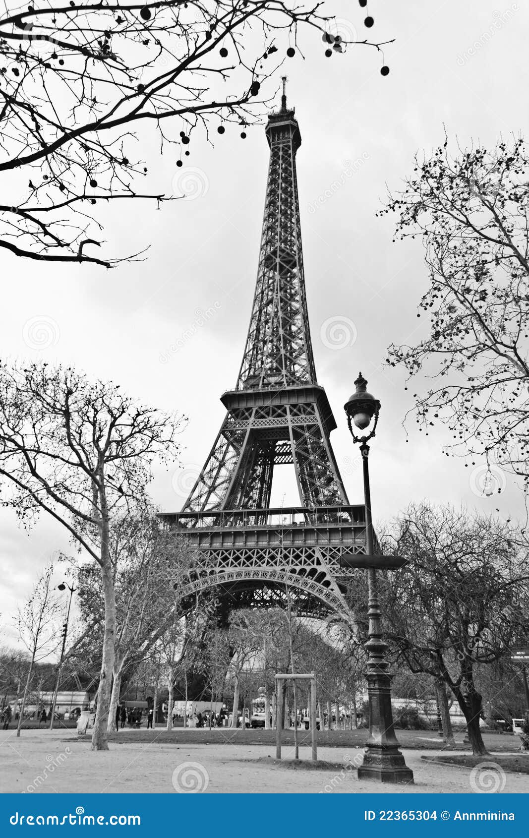 Torre Eiffel fotografia stock. Immagine di colonne, bottom