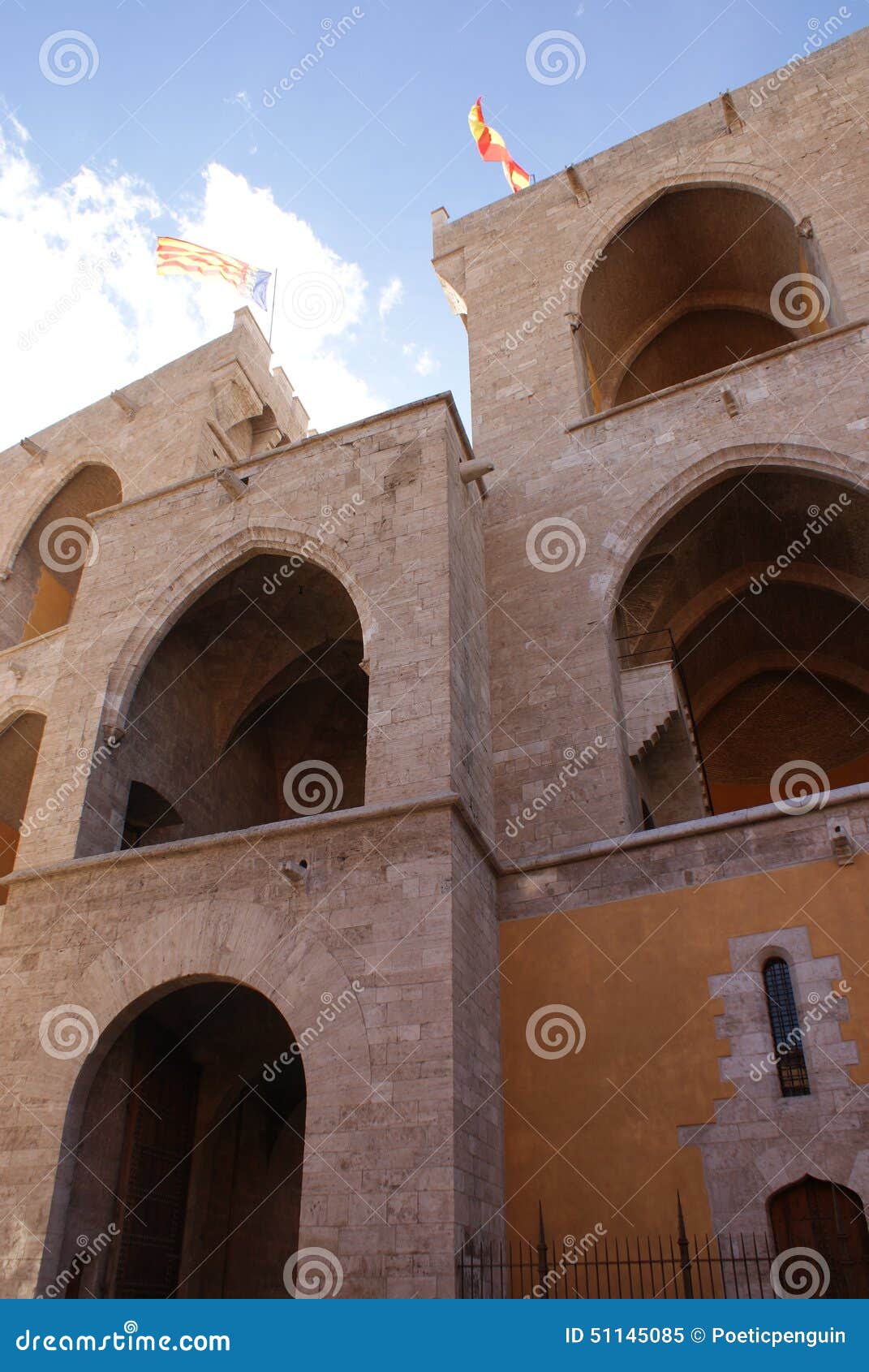 Torres DE Serranos - Valencia Stock Afbeelding - Image of poort, fort ...