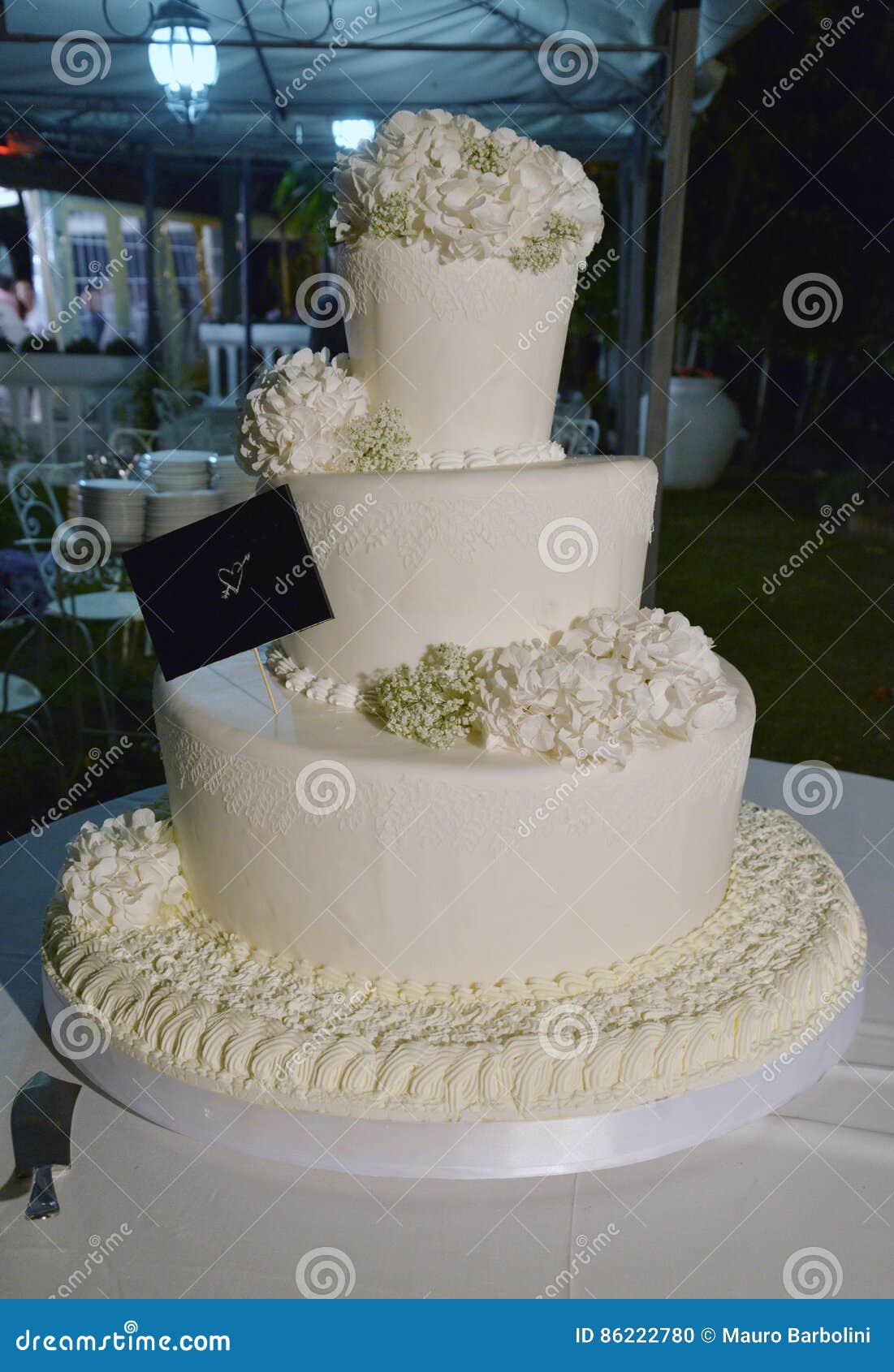 Bianca Wedding Cake - Classy Girl Cupcakes