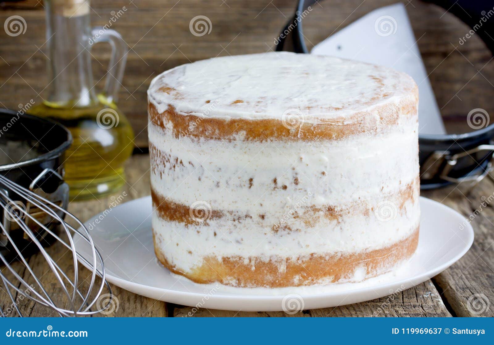 Torta Desnuda Con Helar Del Queso Imagen de archivo - Imagen de fondo