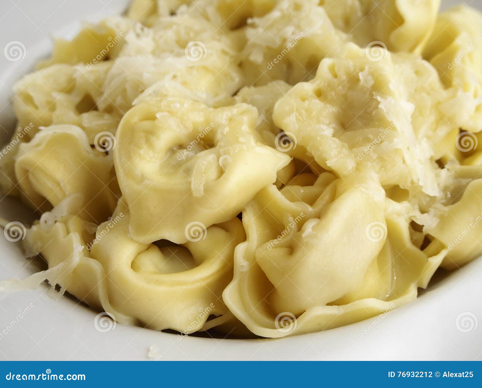 Verwonderlijk Tortellini met kaas stock foto. Afbeelding bestaande uit schotel YS-22