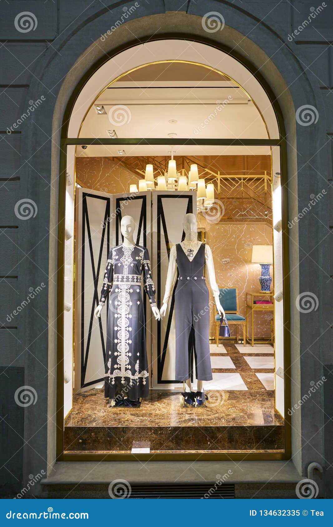 Tory Burch editorial image. Image of outlet, display - 134632335