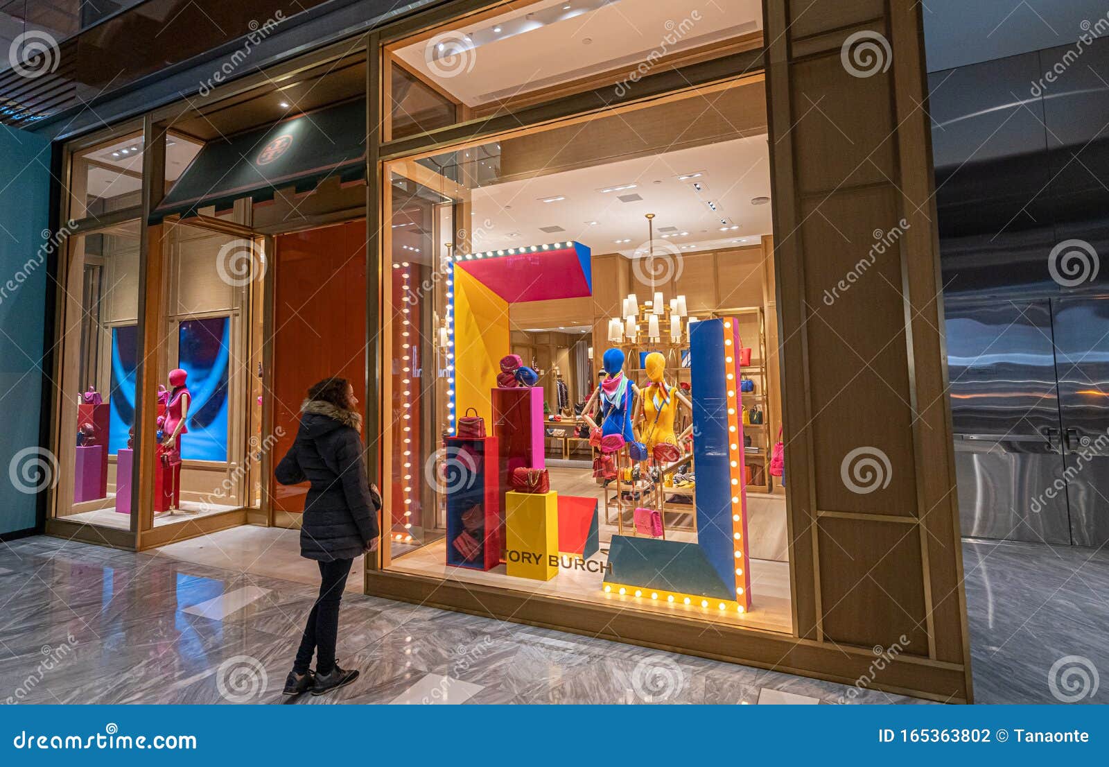 Tory Burch Retail Store Exterior in Hudson Yards Mall Editorial Photography  - Image of front, clothes: 165363802