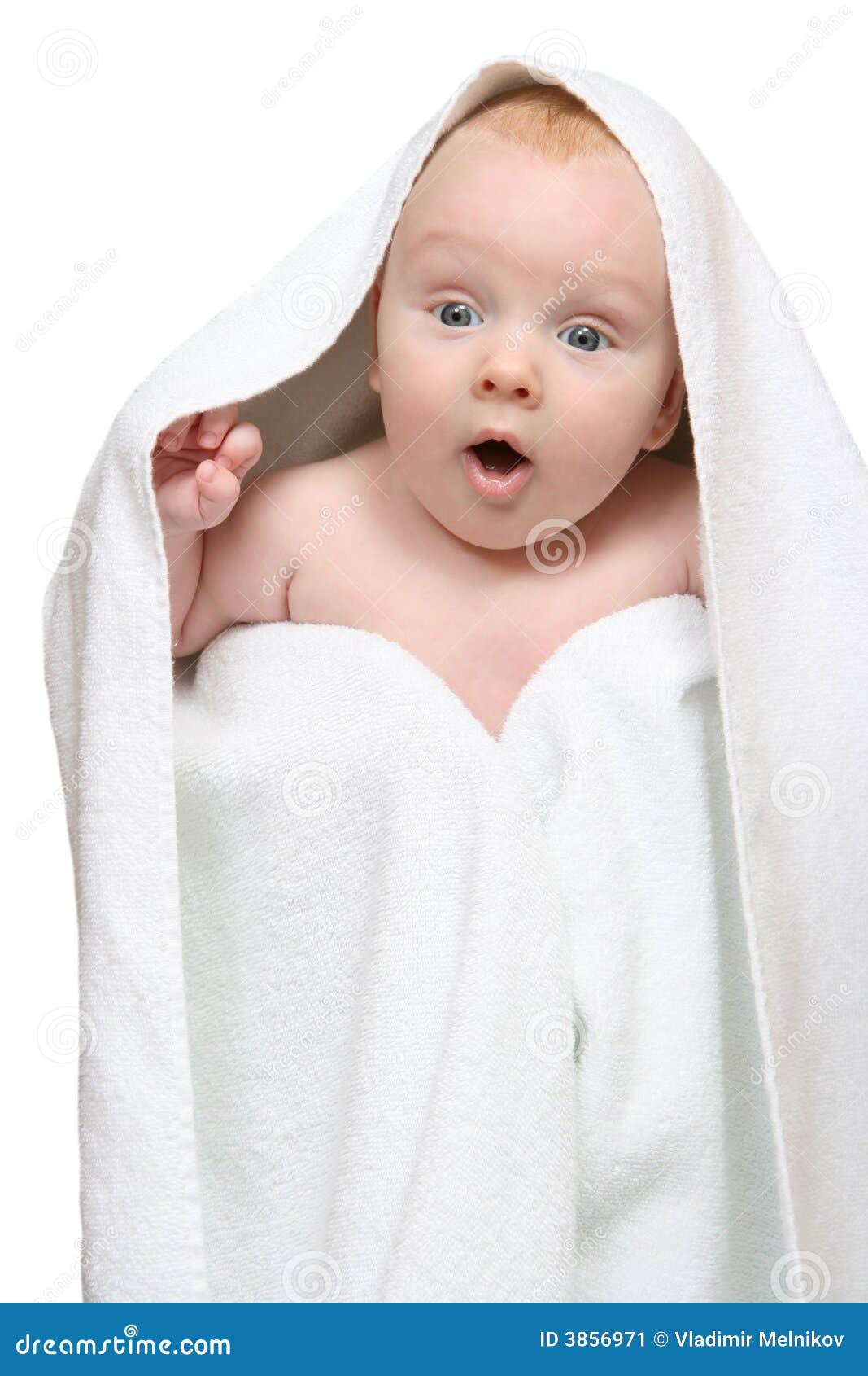 Tot under towel stock image. Image of hygiene, moisture - 3856971