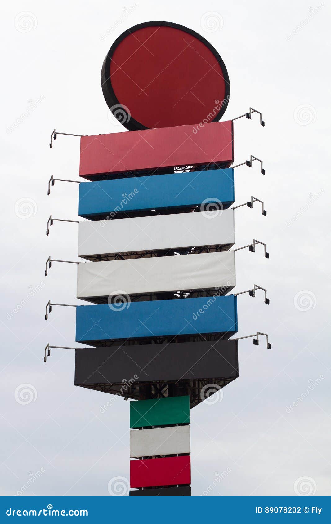 Totem De Marcagem Com Ferro Quente Com Quadros De Avisos Vazios Foto de ...