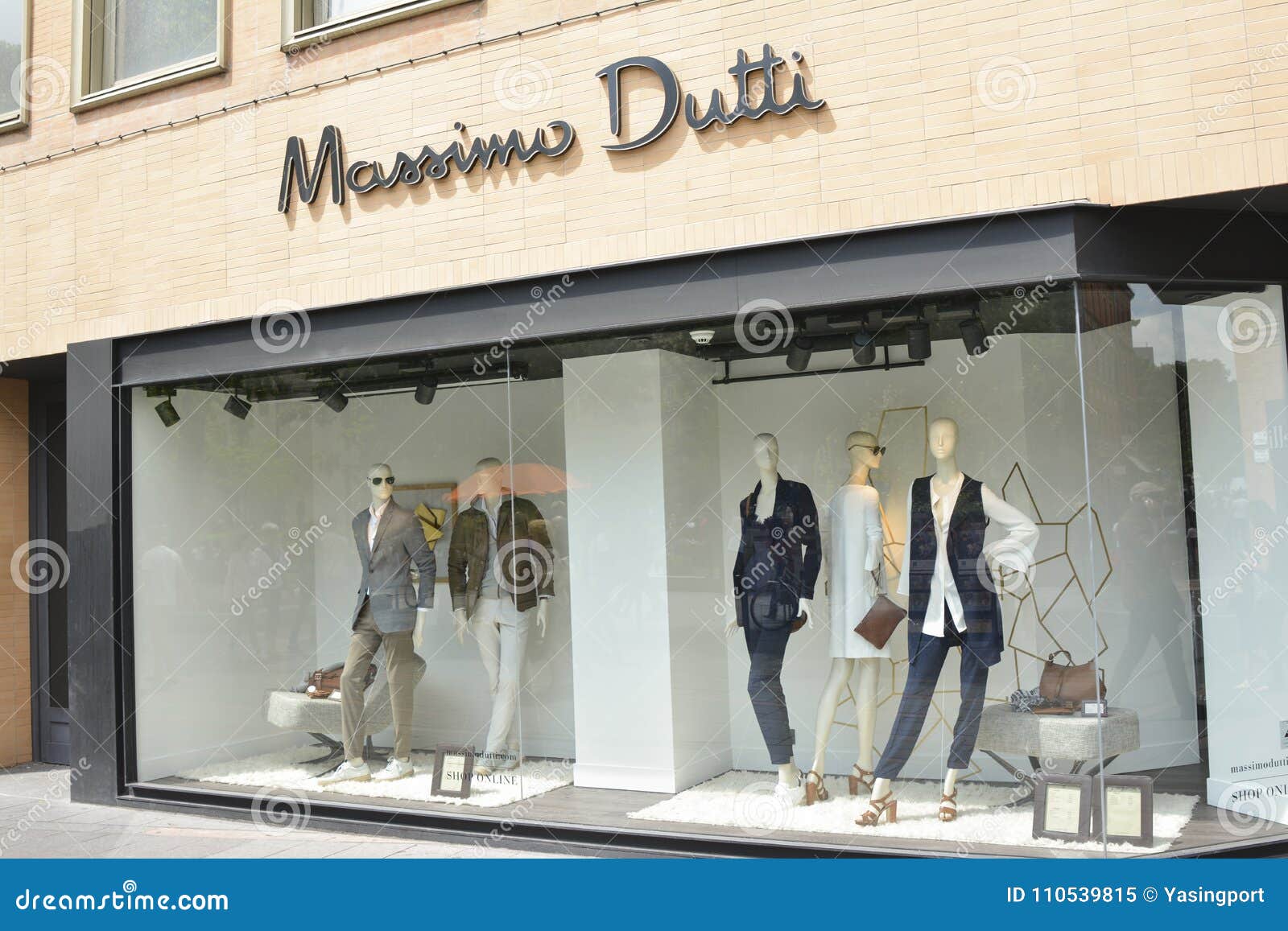 Storefront Of Massimo Dutti Fashion Store In The Centre Of The City  Toulouse Editorial Image - Image of building, economy: 110539815