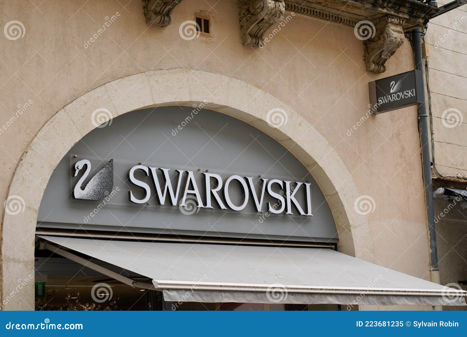 Swarovski – Tylers Department Store