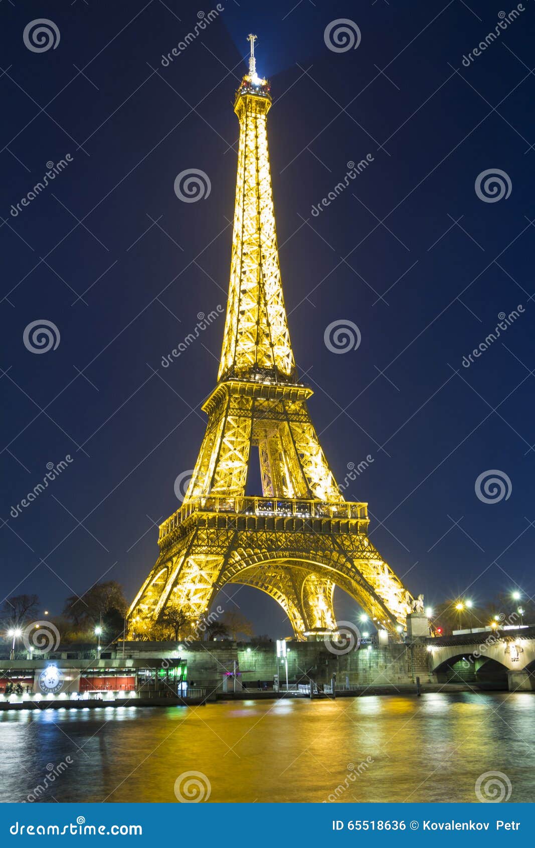 Tour Eiffel La Nuit ; Paris, France Photo éditorial - Image du