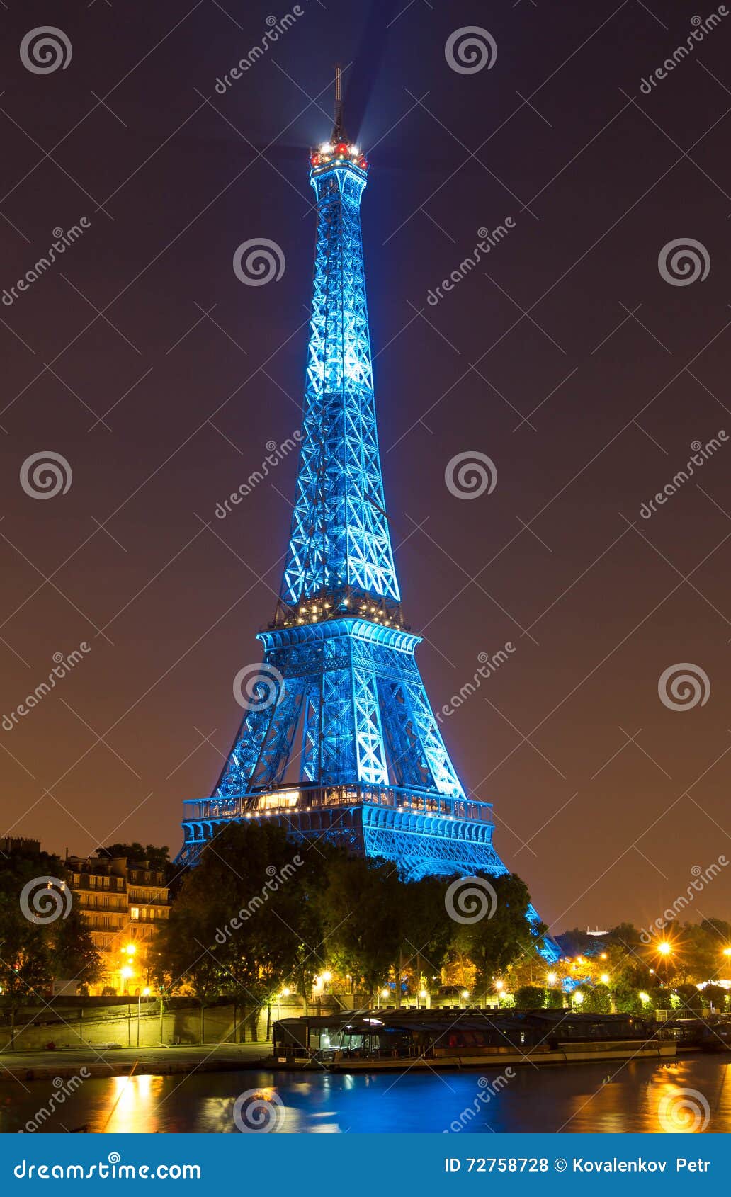 a quelle heure s'allume la tour eiffel