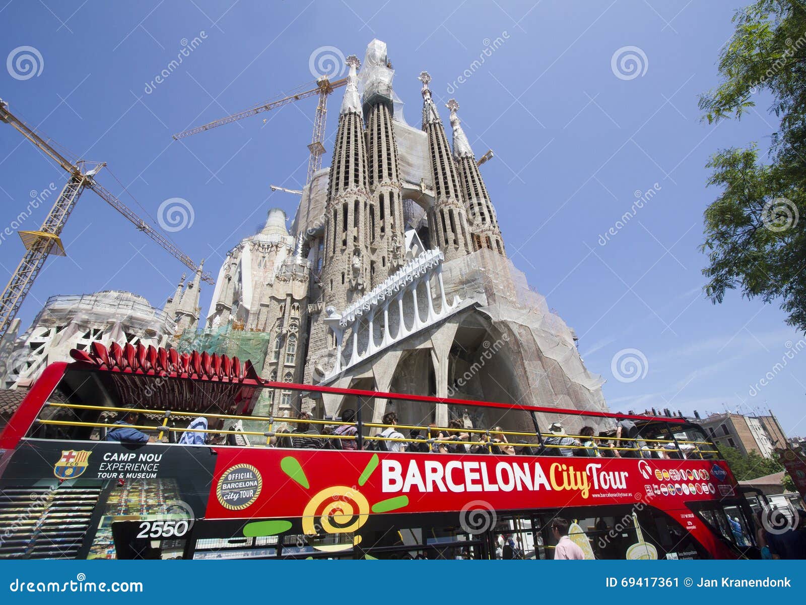 Tourist Bus in Barcelona editorial photo. Image of familia - 69417361