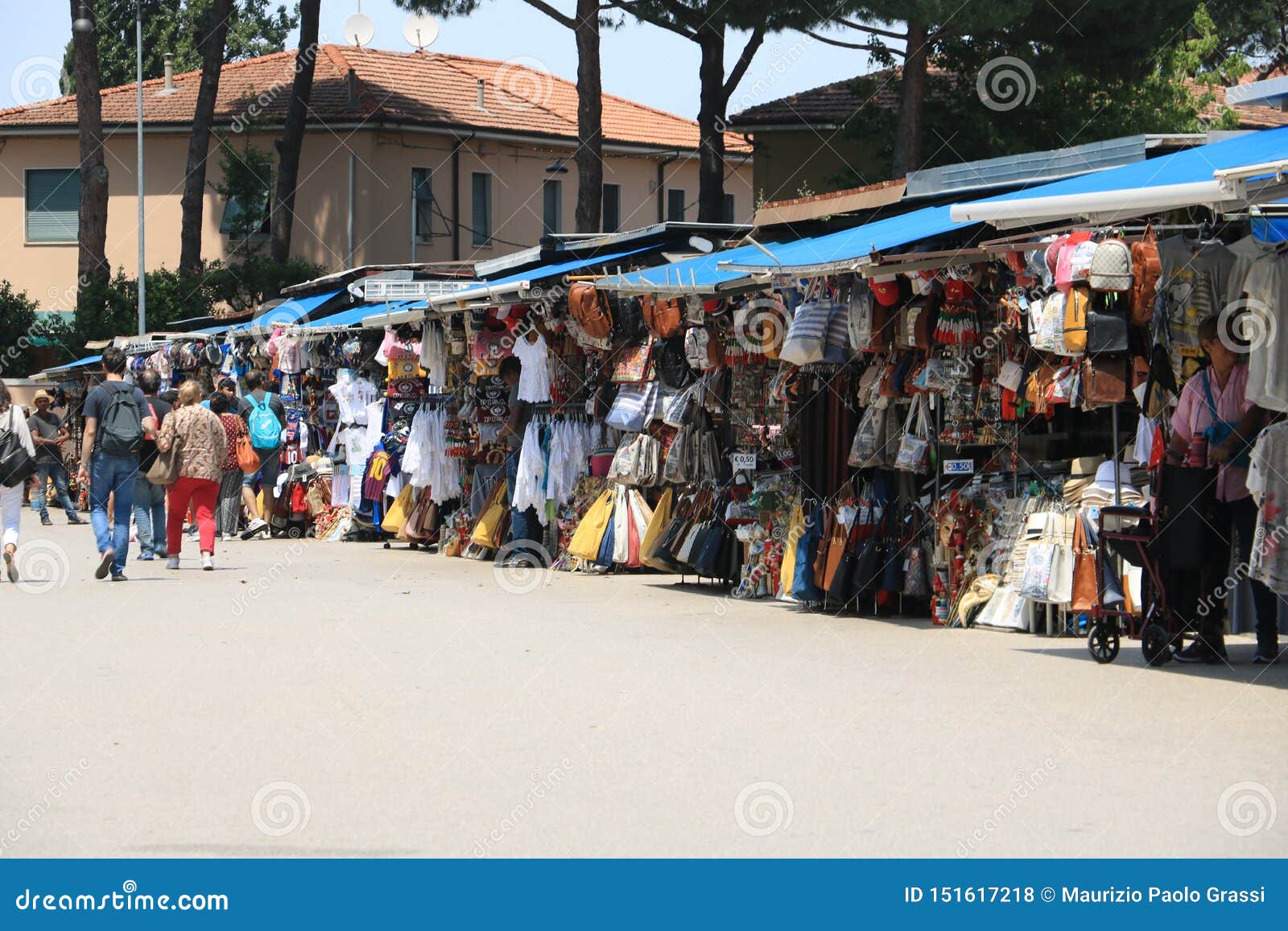 tourist market pisa