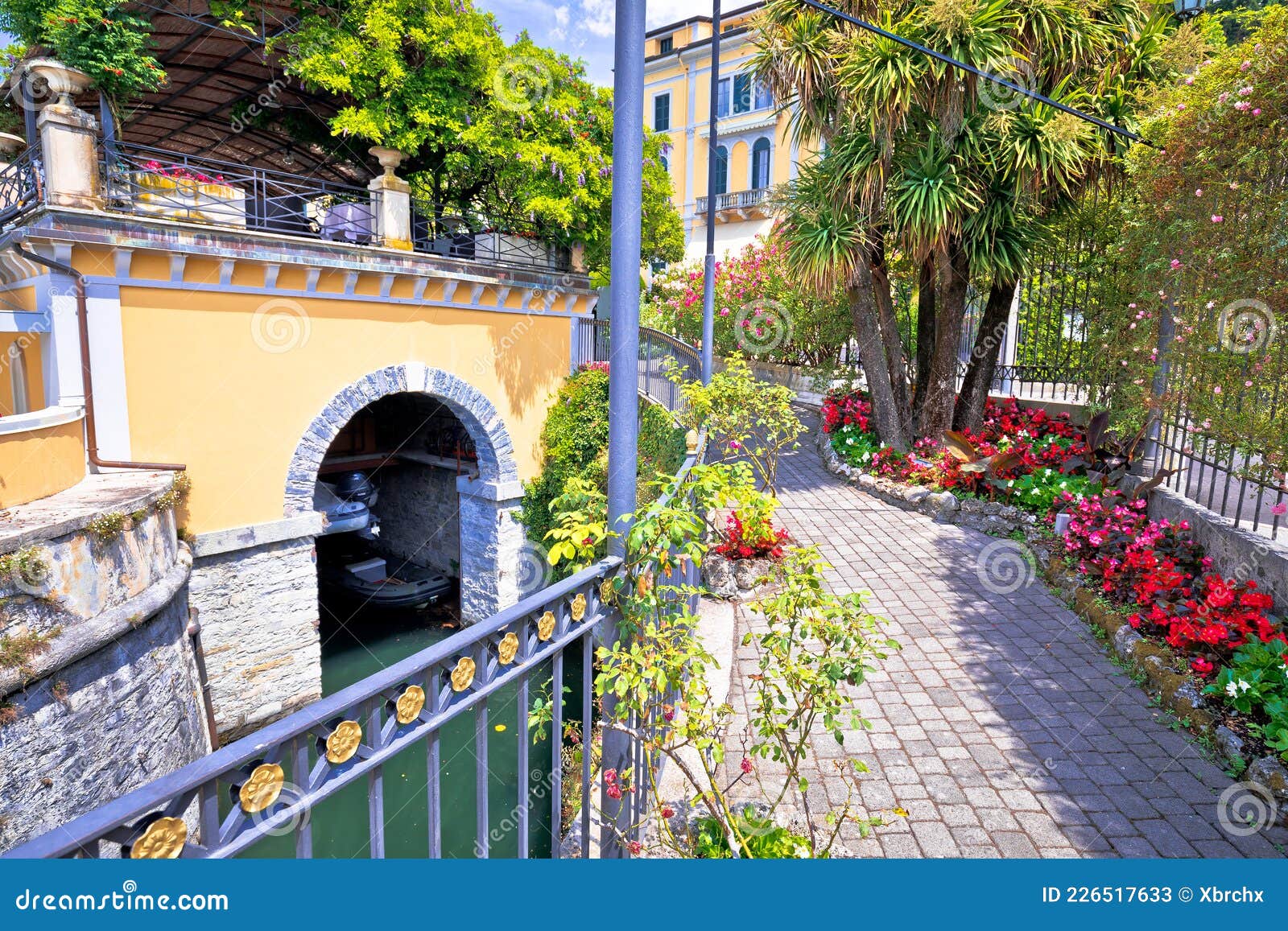 town of belaggio colorful flower street view, como lake