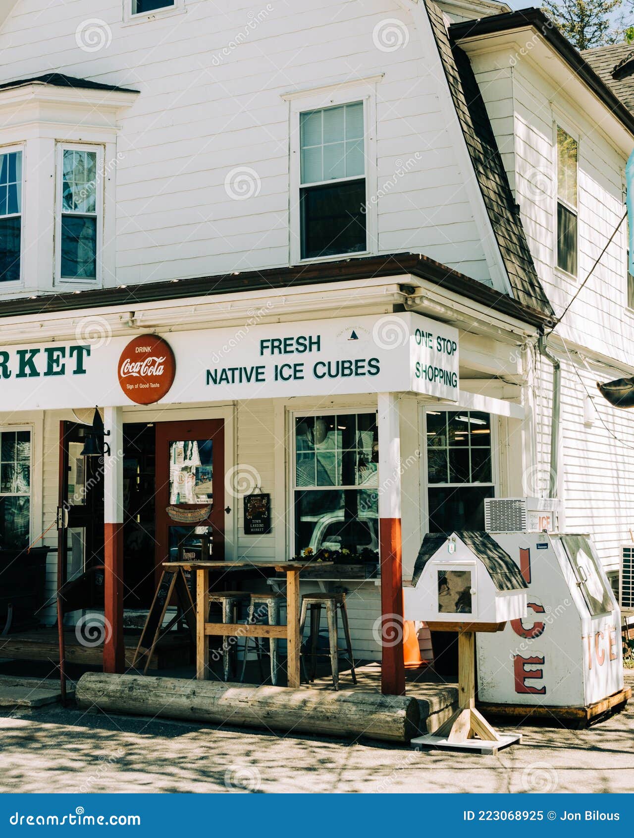 travel store in falmouth maine