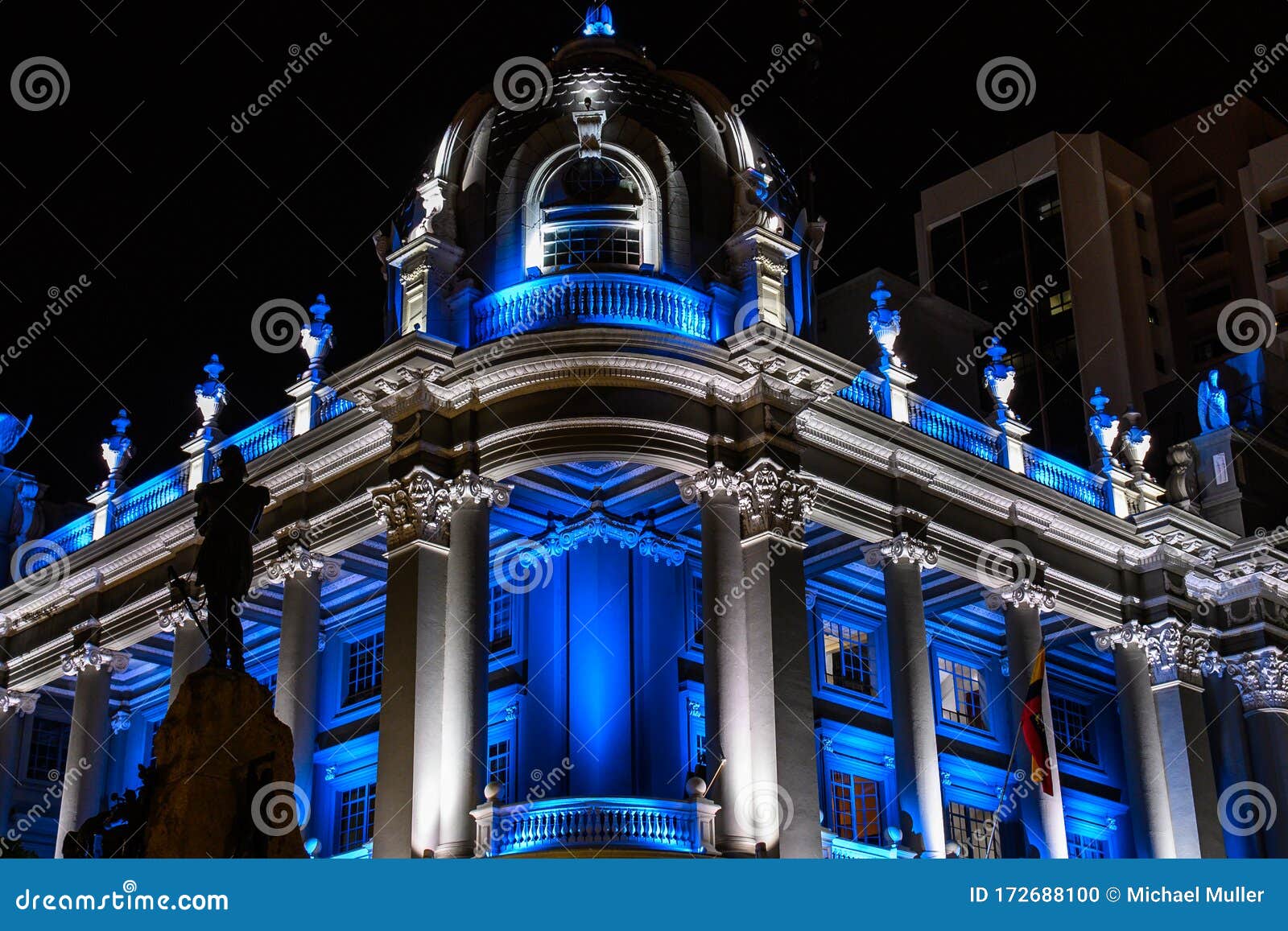 night scene of guayaquil town hall